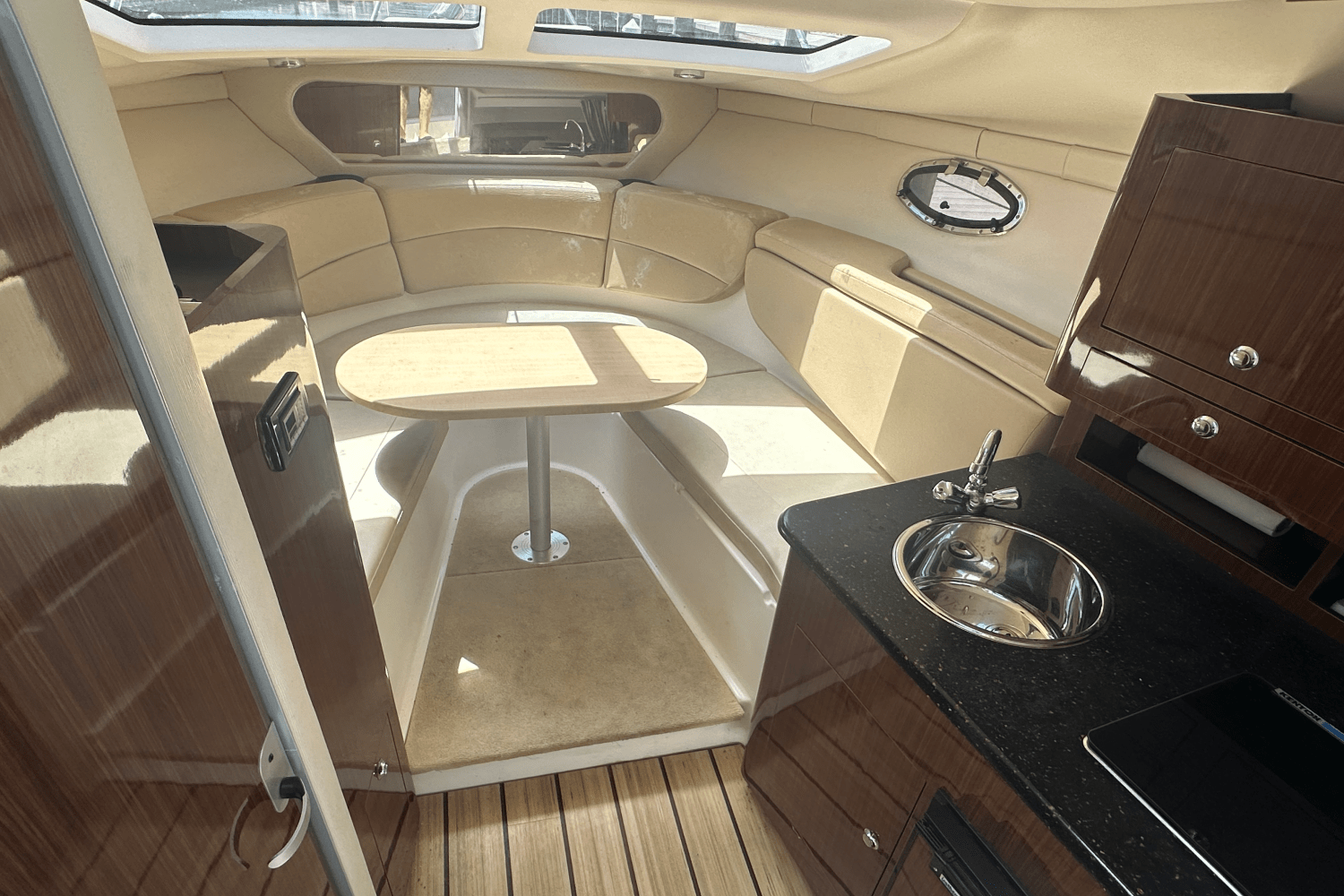 2015 Regal 30 EXPRESS Image Thumbnail #30