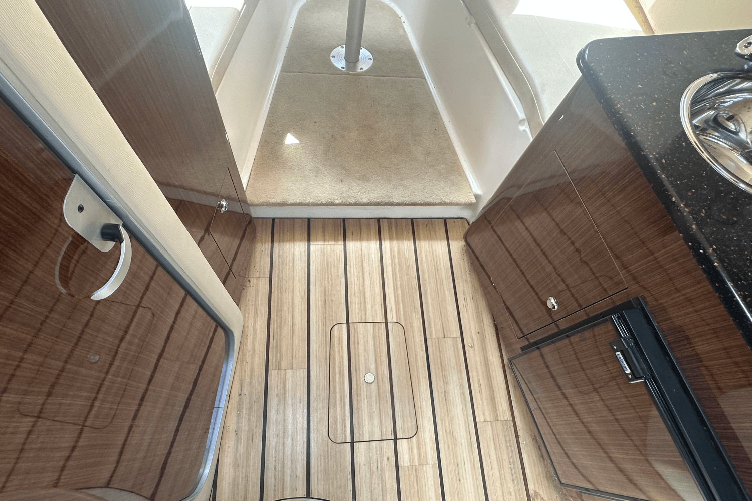 2015 Regal 30 EXPRESS Image Thumbnail #44