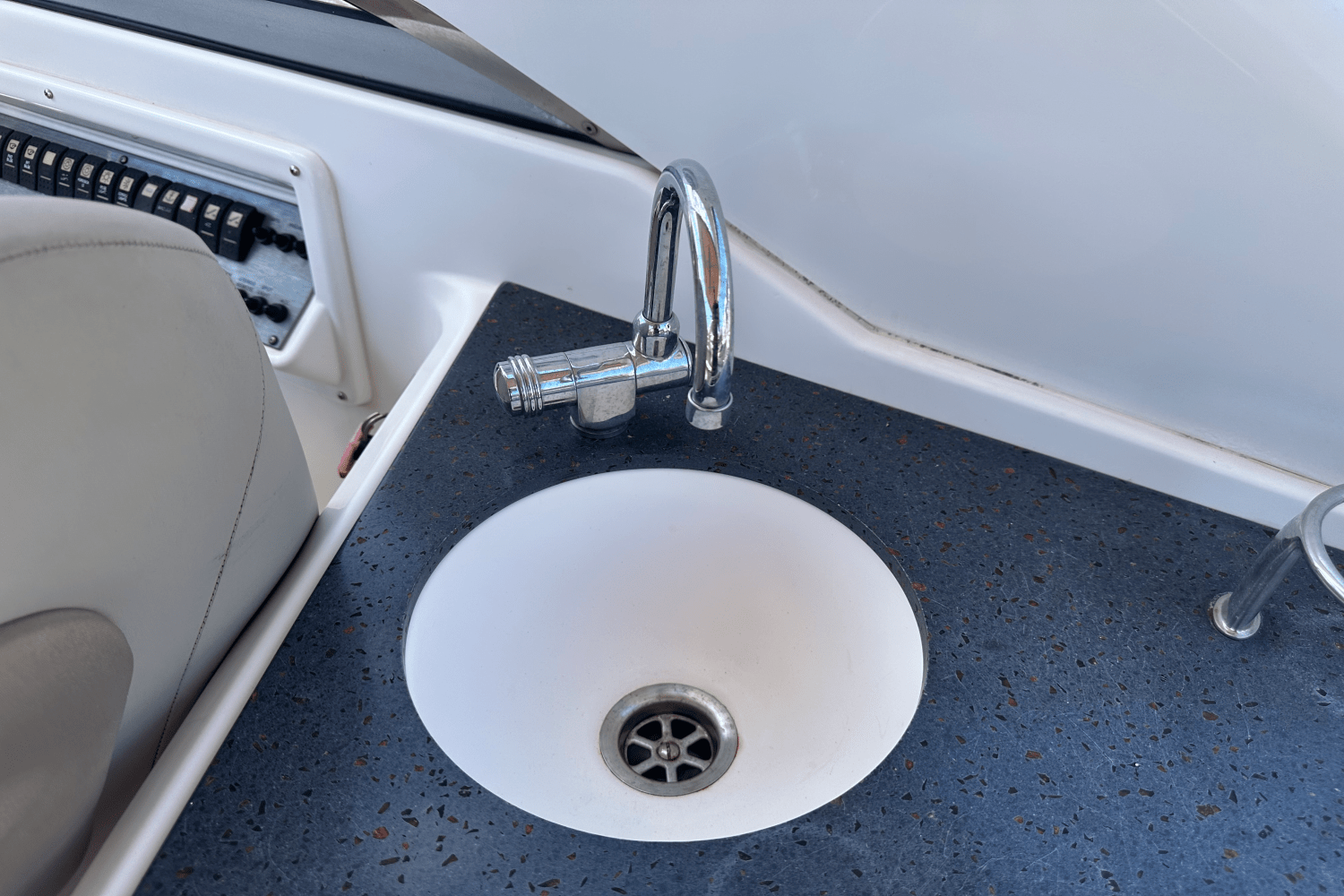 2015 Regal 30 EXPRESS Image Thumbnail #22