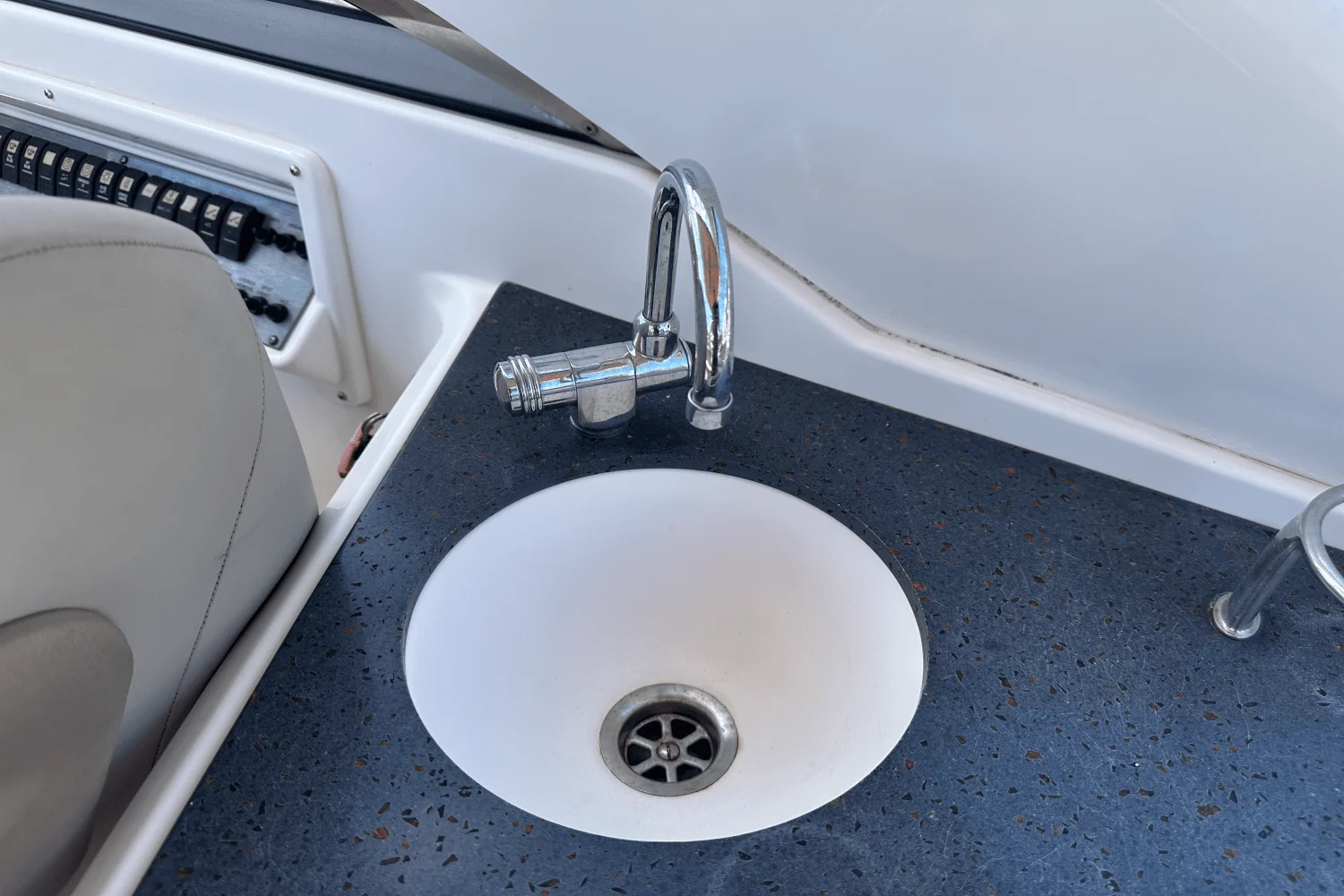 2015 Regal 30 EXPRESS Image Thumbnail #22