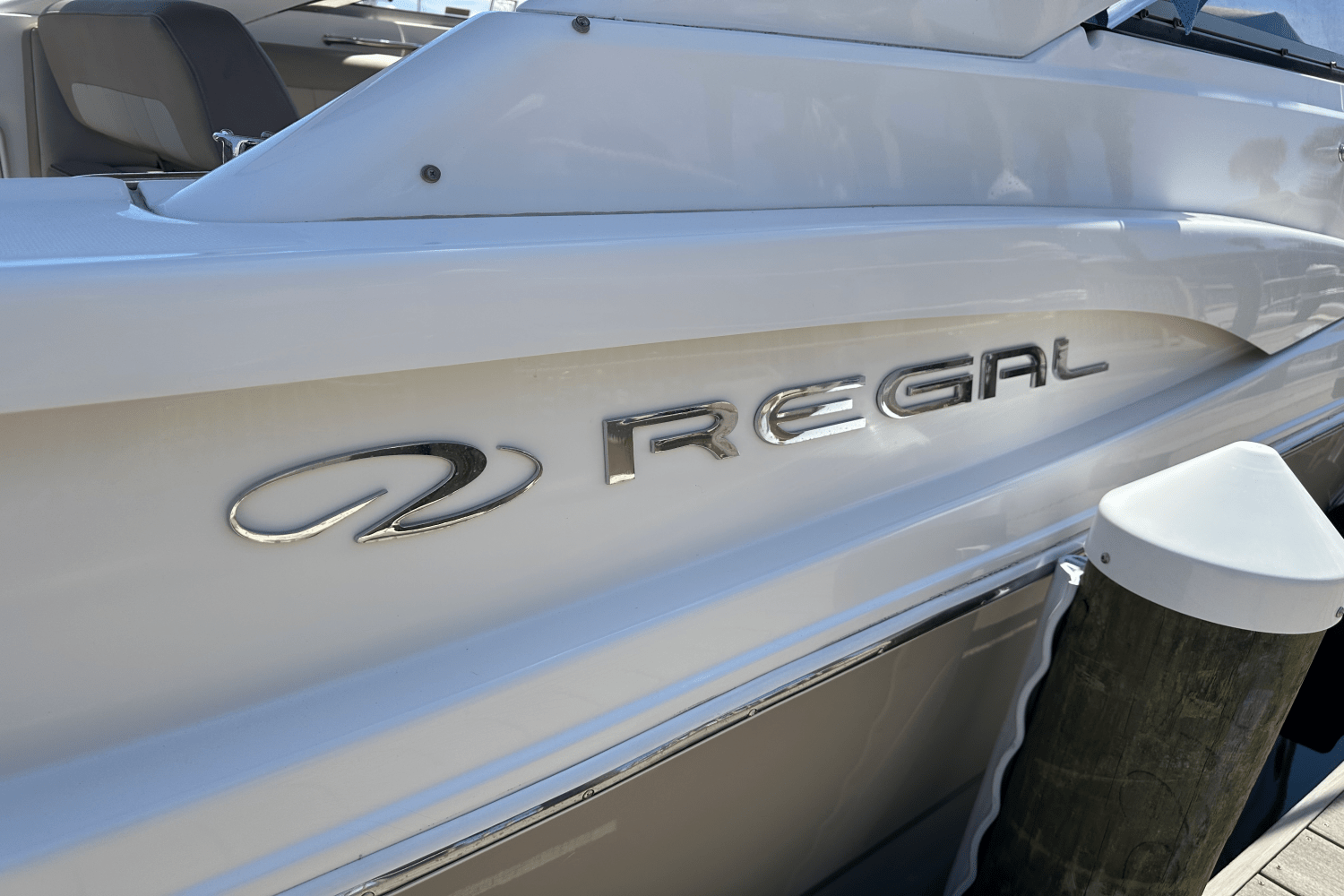 2015 Regal 30 EXPRESS Image Thumbnail #8