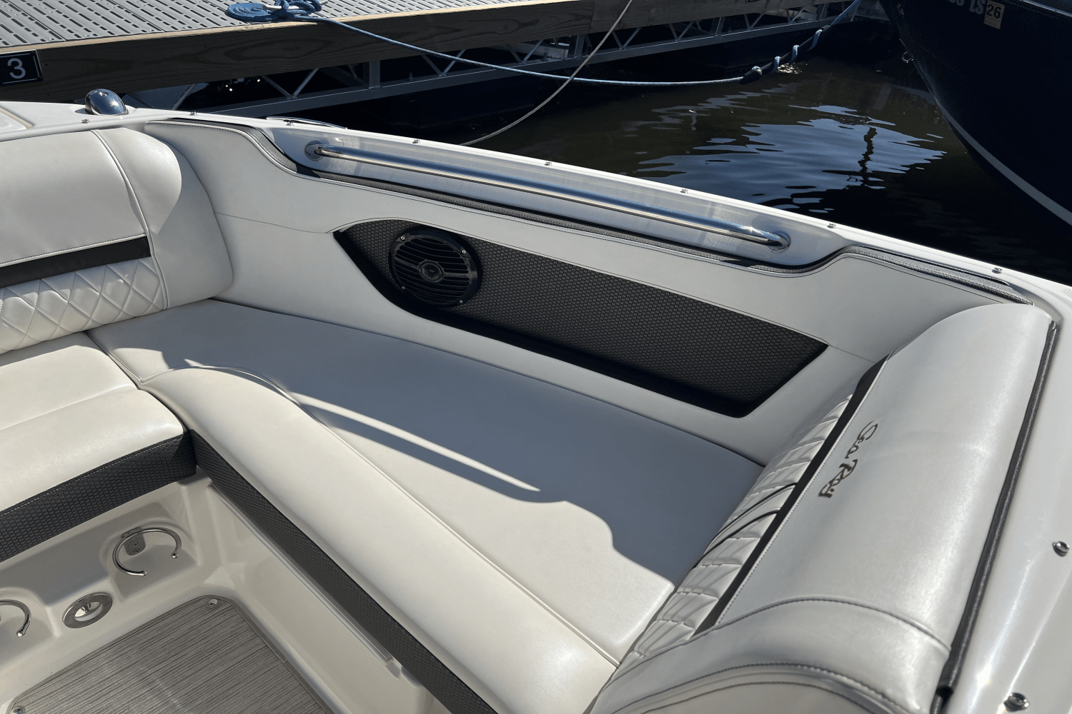2018 Sea Ray 230 SLX Image Thumbnail #16