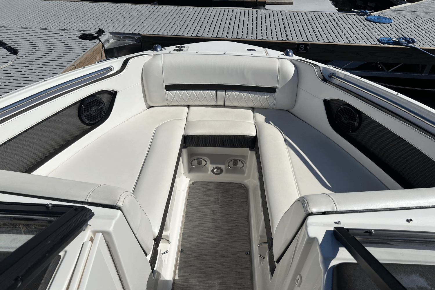 2018 Sea Ray 230 SLX Image Thumbnail #14