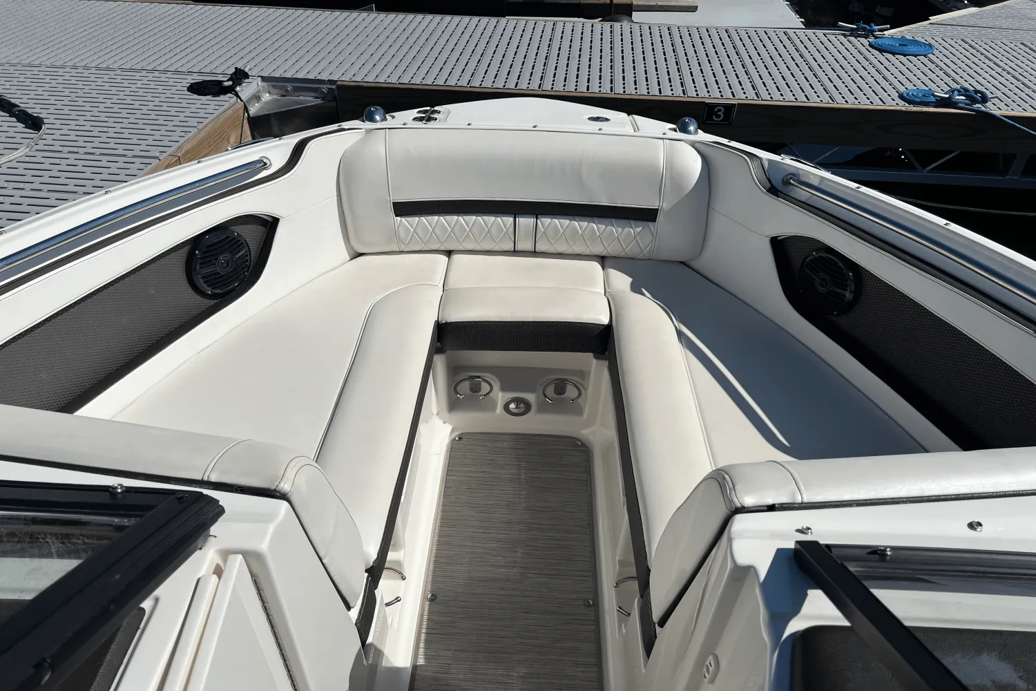 2018 Sea Ray 230 SLX Image Thumbnail #14