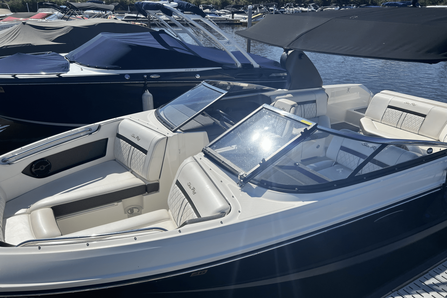 2018 Sea Ray 230 SLX Image Thumbnail #3