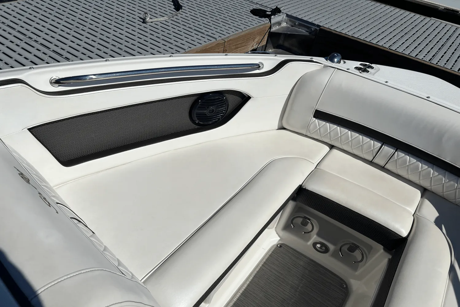 2018 Sea Ray 230 SLX Image Thumbnail #15