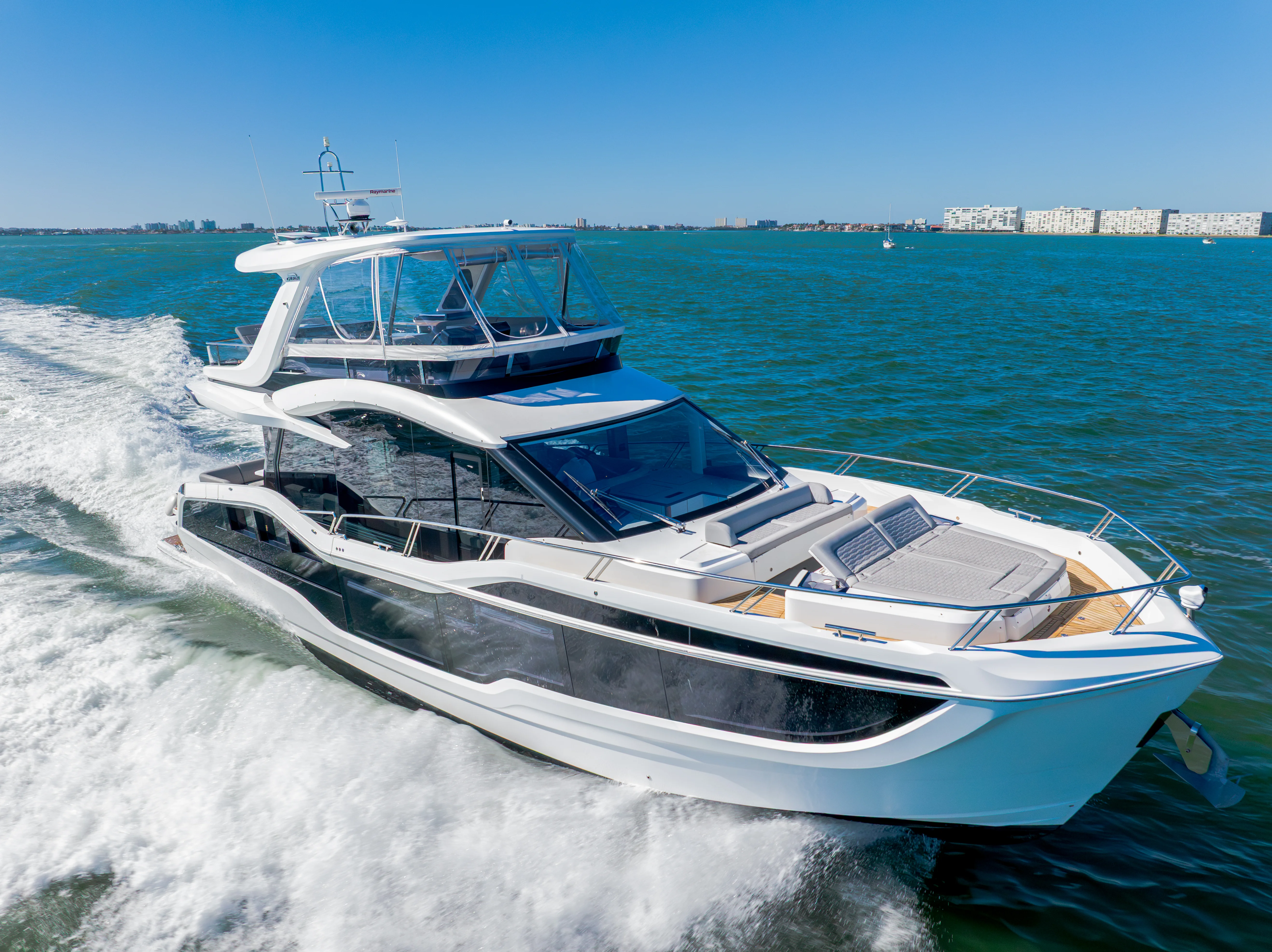 2024 Galeon 560 FLY Image Thumbnail #3