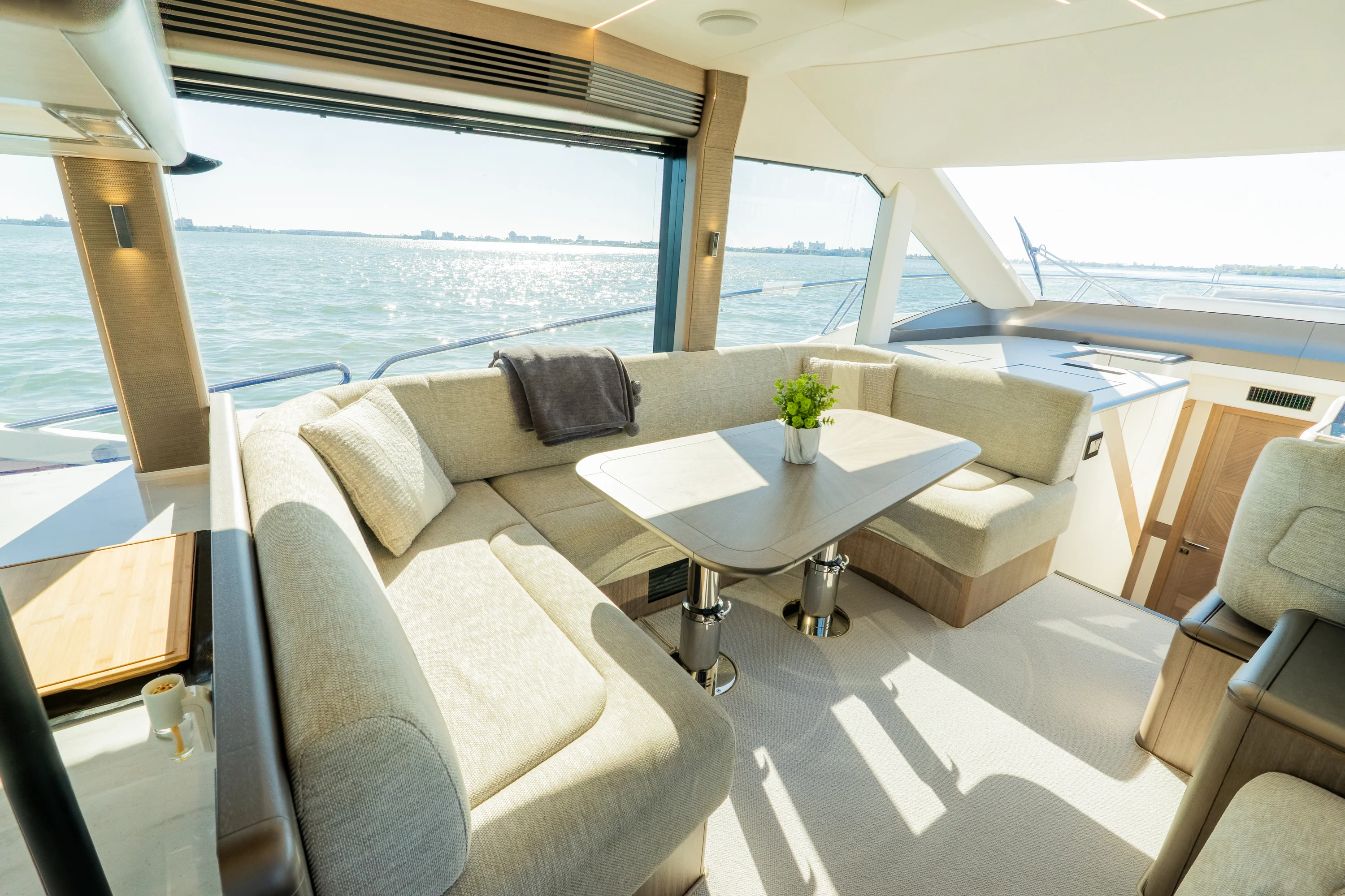 2024 Galeon 560 FLY Image Thumbnail #36