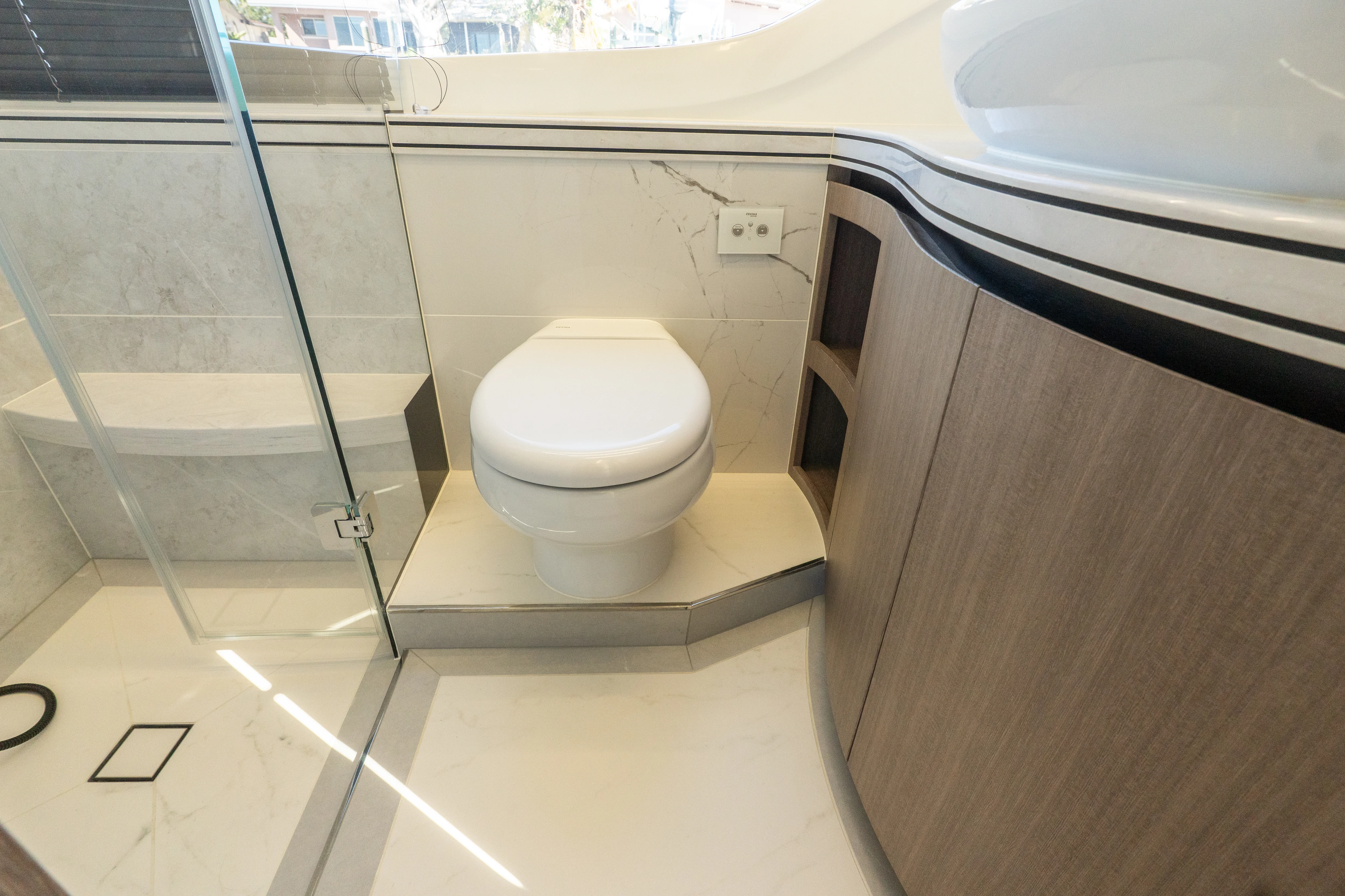 2024 Galeon 560 FLY Image Thumbnail #50