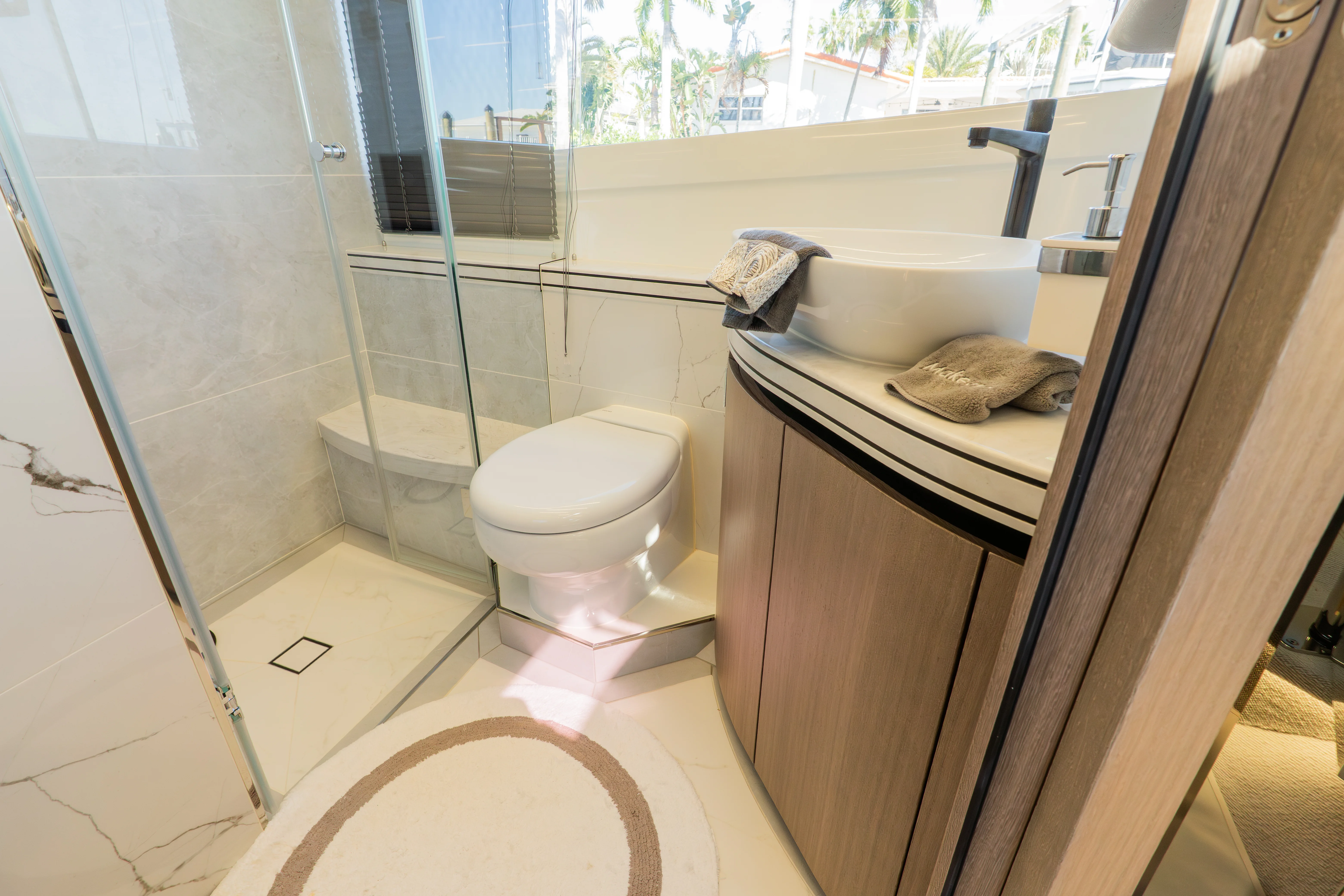 2024 Galeon 560 FLY Image Thumbnail #54