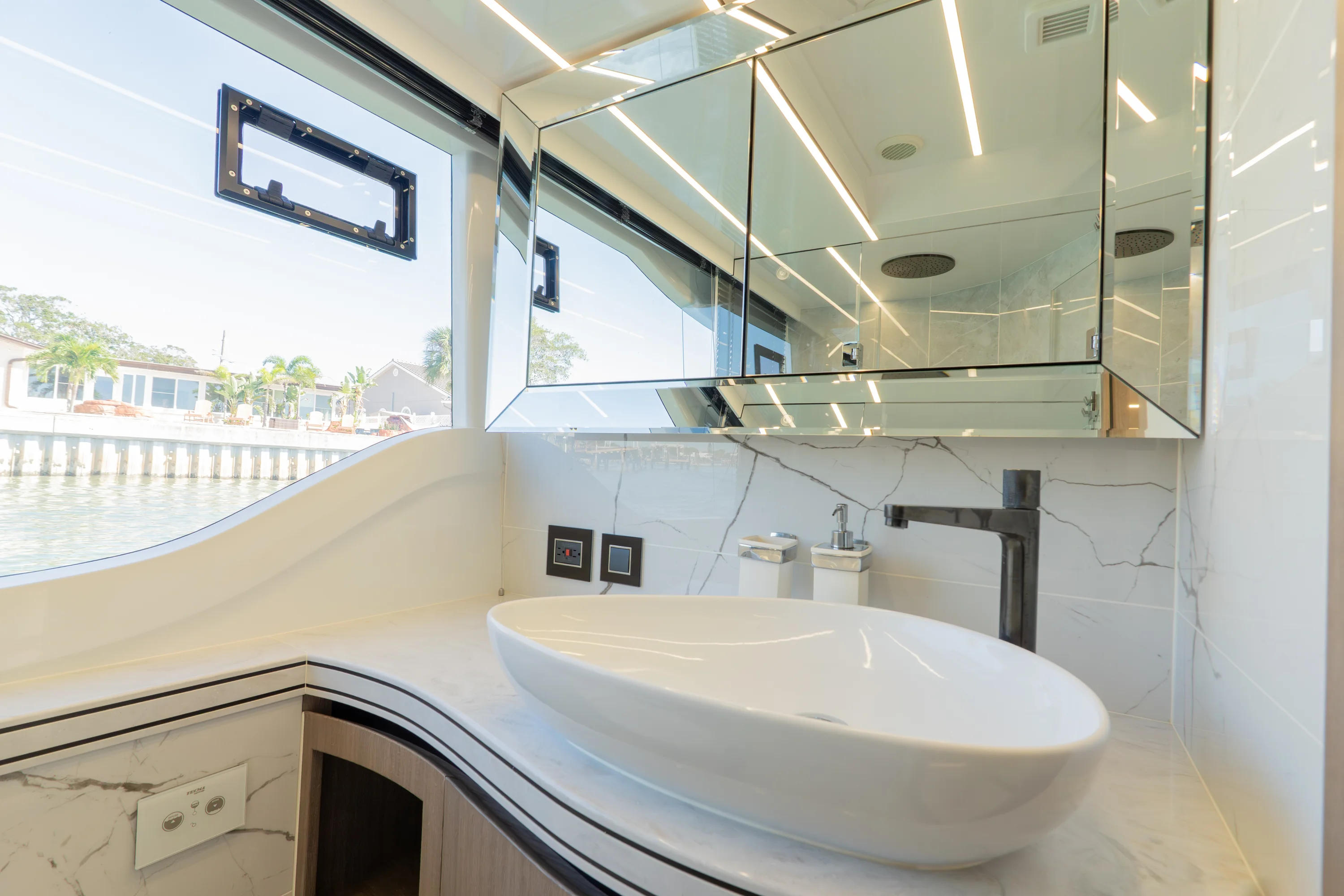 2024 Galeon 560 FLY Image Thumbnail #49