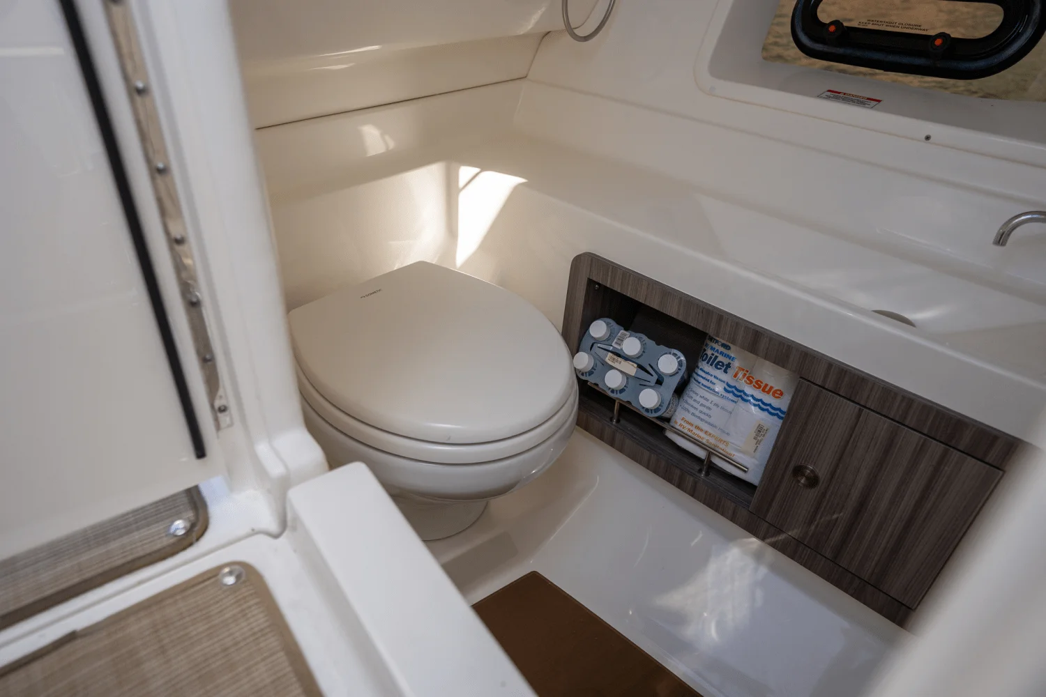 2024 Sea Ray 350 SLX Image Thumbnail #27