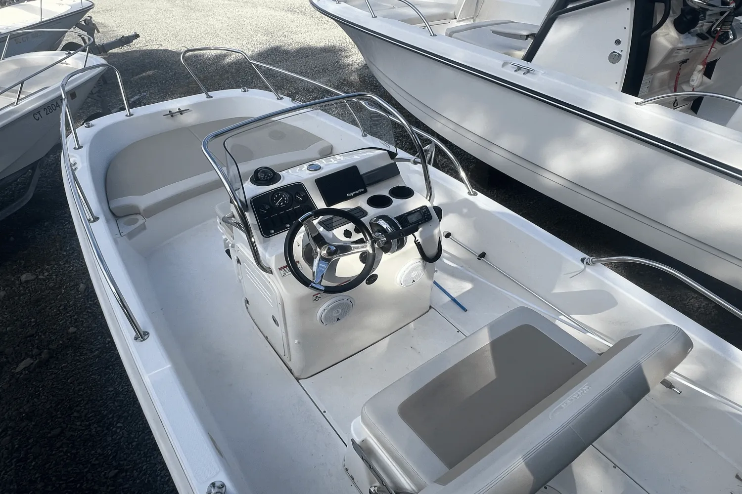 2019 Boston Whaler 170 DAUNTLESS Image Thumbnail #0