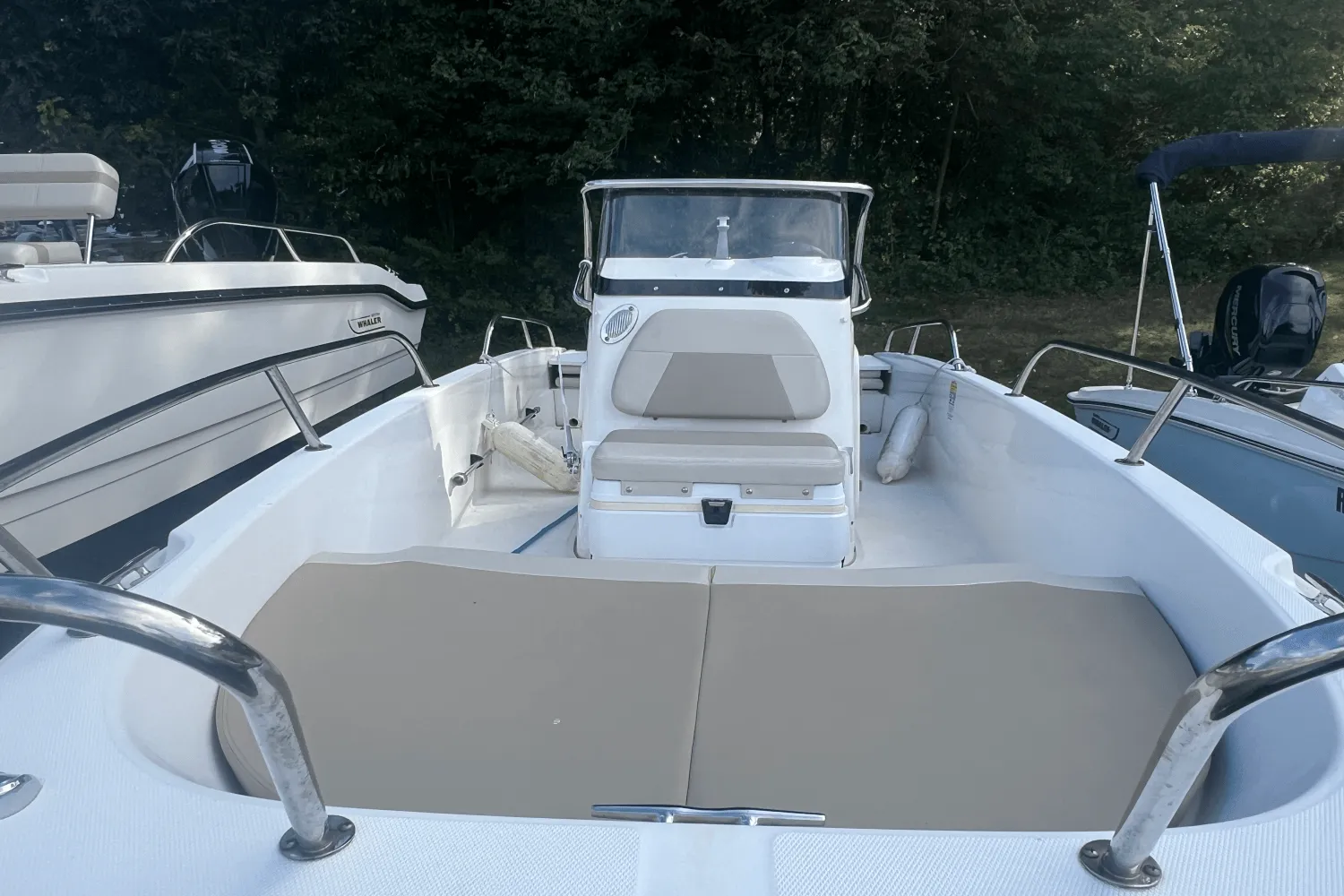 2019 Boston Whaler 170 DAUNTLESS Image Thumbnail #18