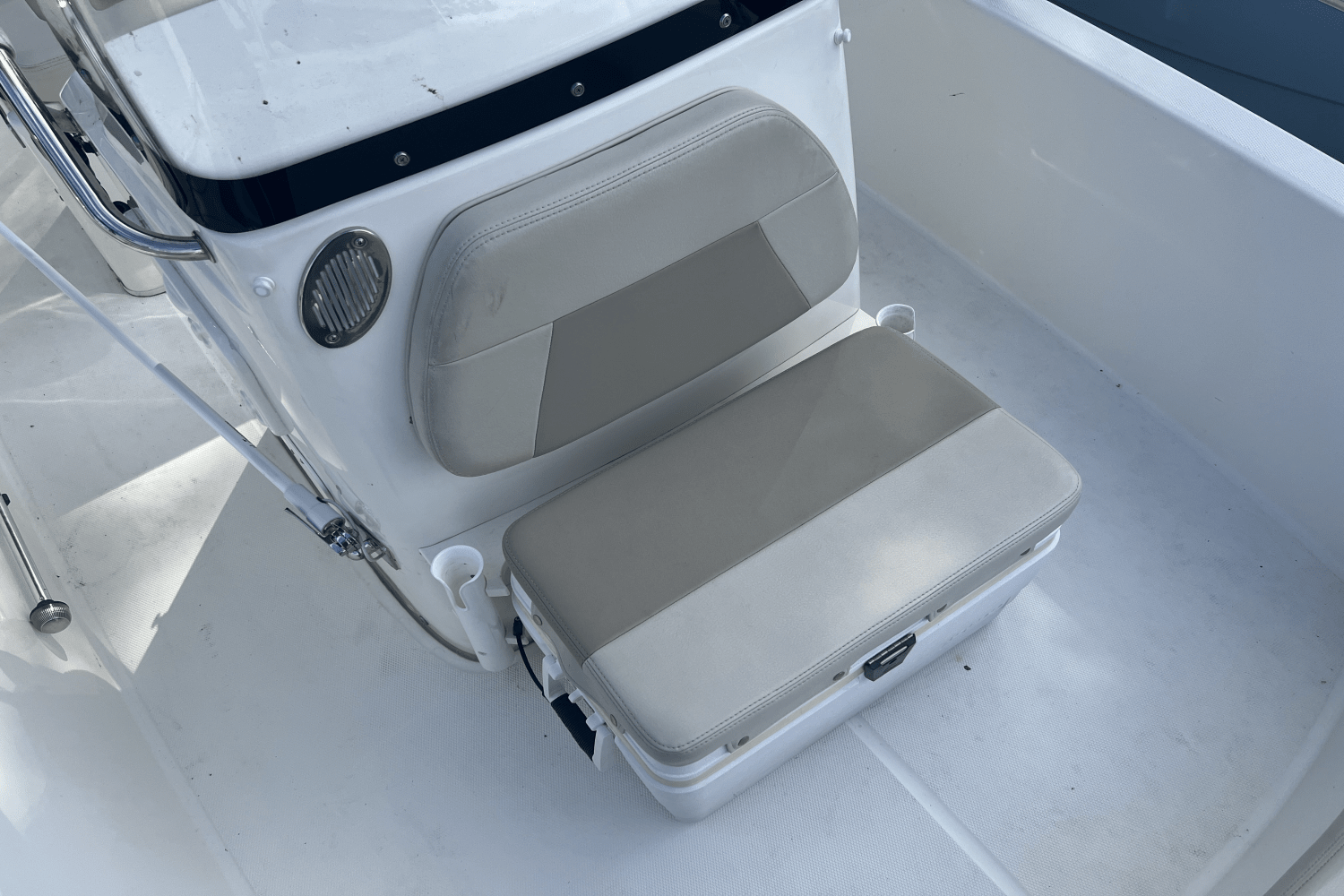 2019 Boston Whaler 170 DAUNTLESS Image Thumbnail #4