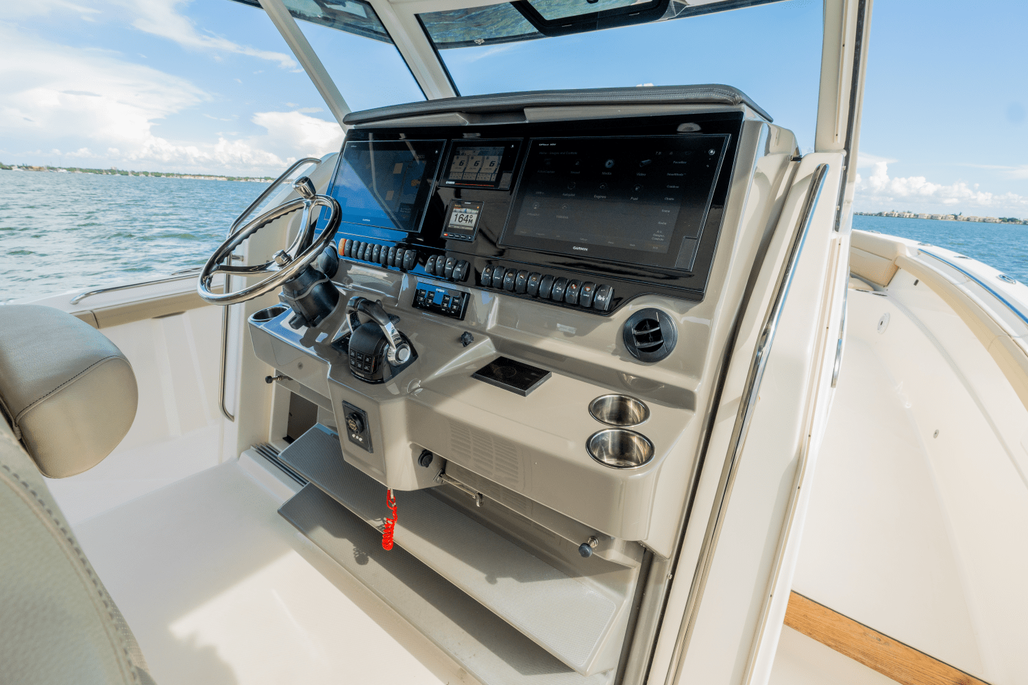 2019 Pursuit 408 Image Thumbnail #9