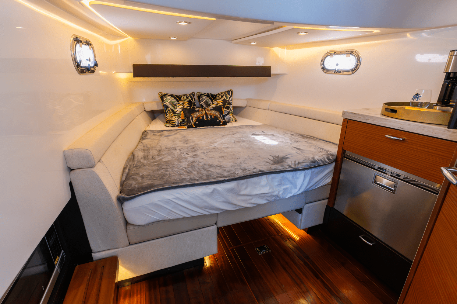 2019 Pursuit 408 Image Thumbnail #28