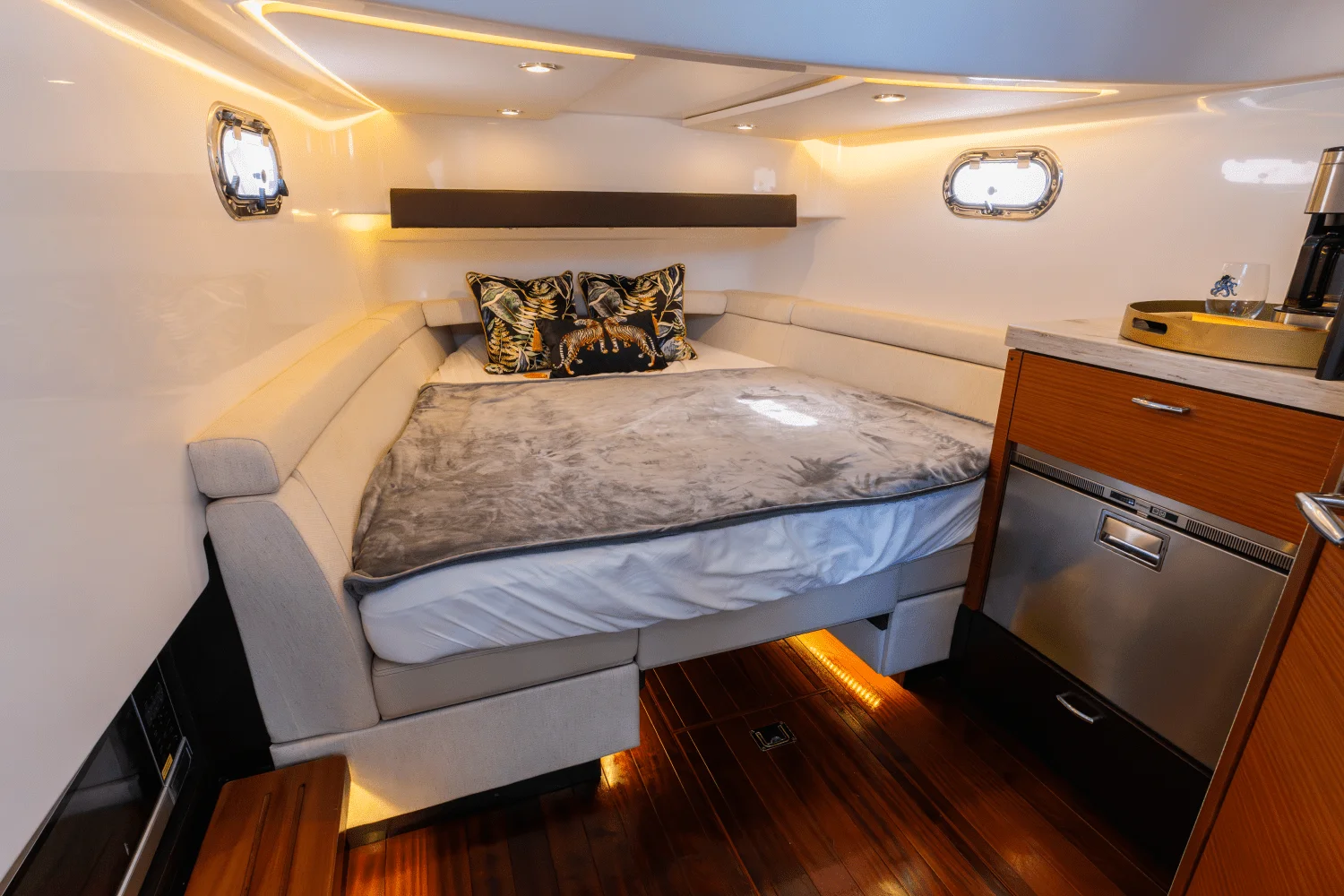 2019 Pursuit 408 Image Thumbnail #28