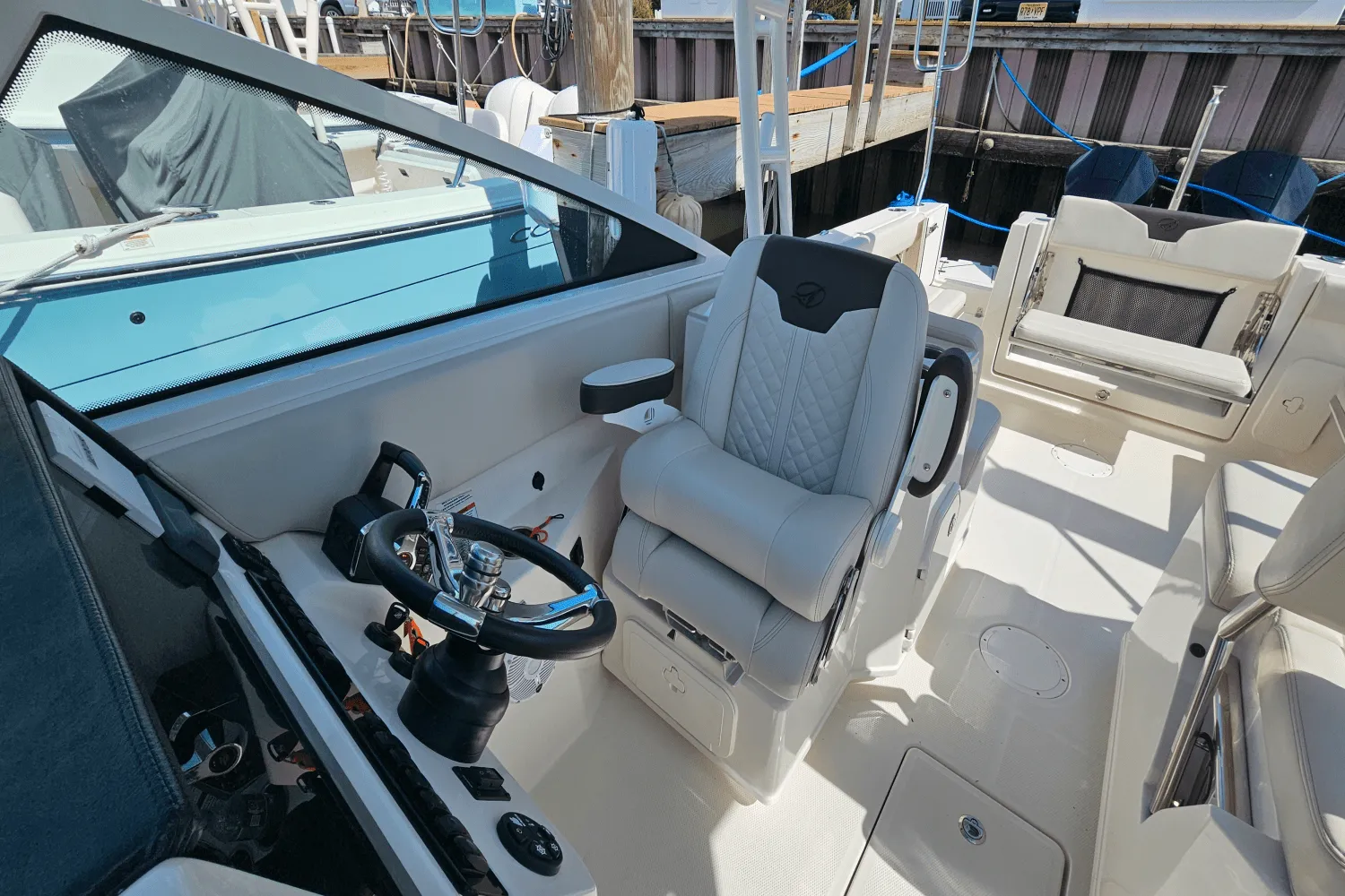 2023 Sailfish 276 DC Image Thumbnail #17