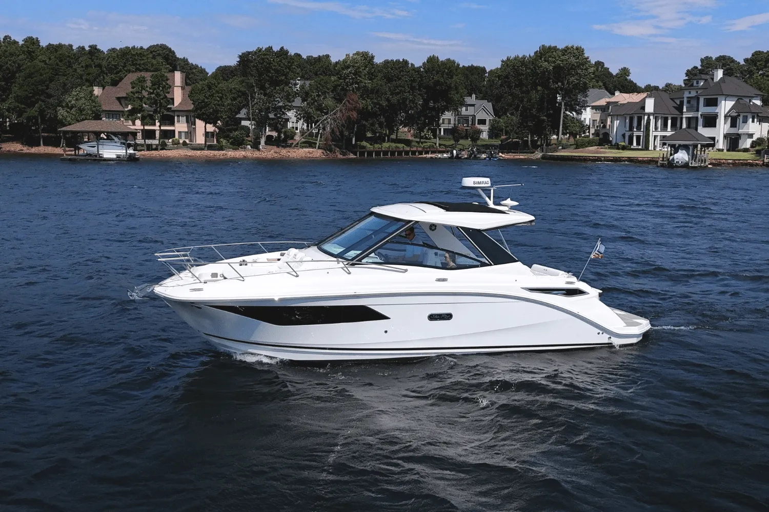 2025 Sea Ray 320 SUNDANCER Image Thumbnail #0