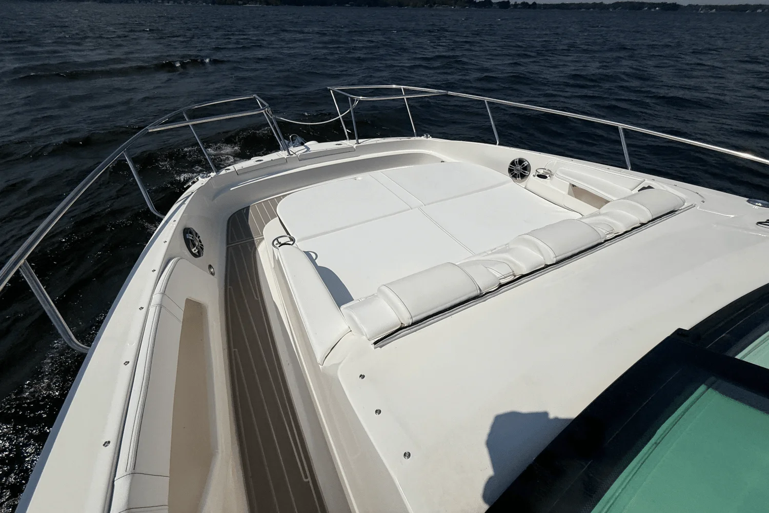 2025 Sea Ray 320 SUNDANCER Image Thumbnail #21