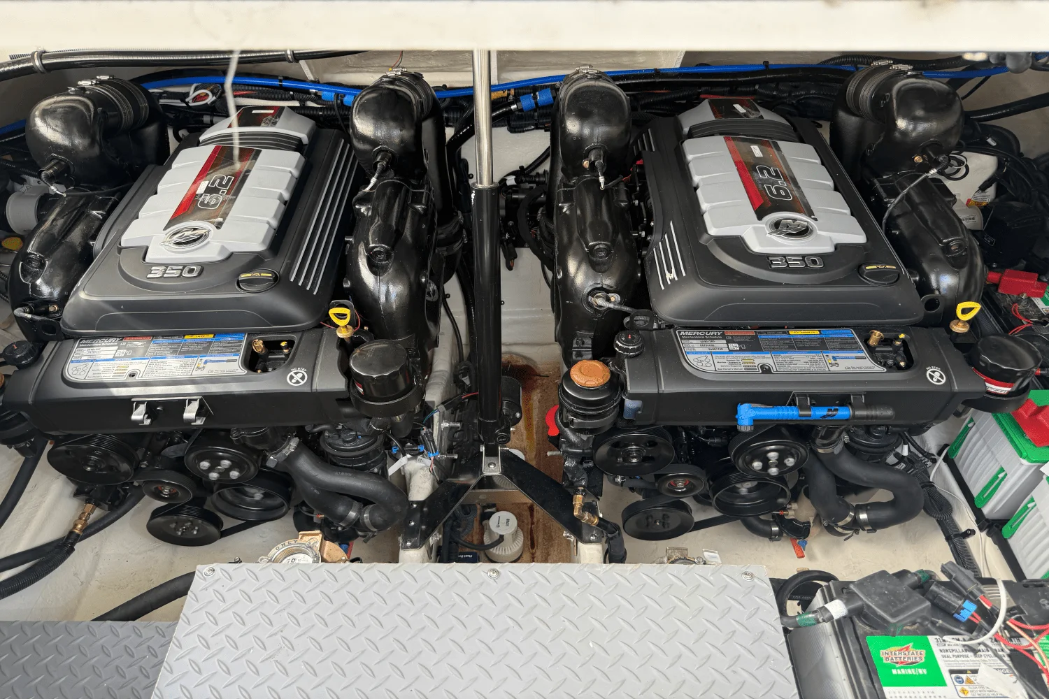 2025 Sea Ray 320 SUNDANCER Image Thumbnail #32