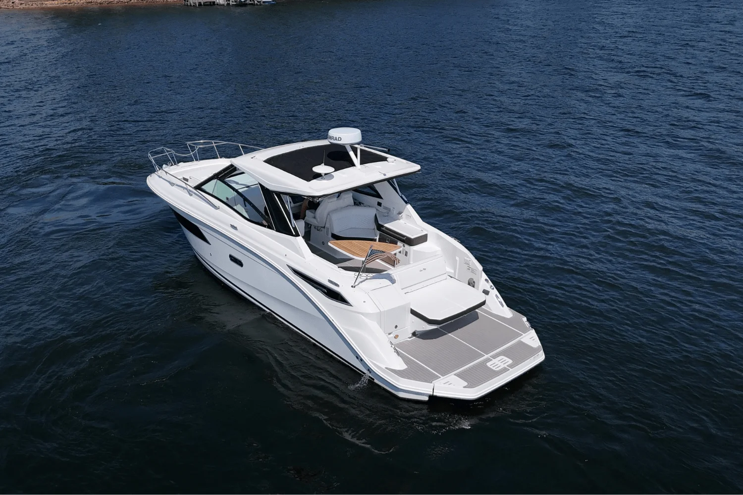 2025 Sea Ray 320 SUNDANCER Image Thumbnail #3