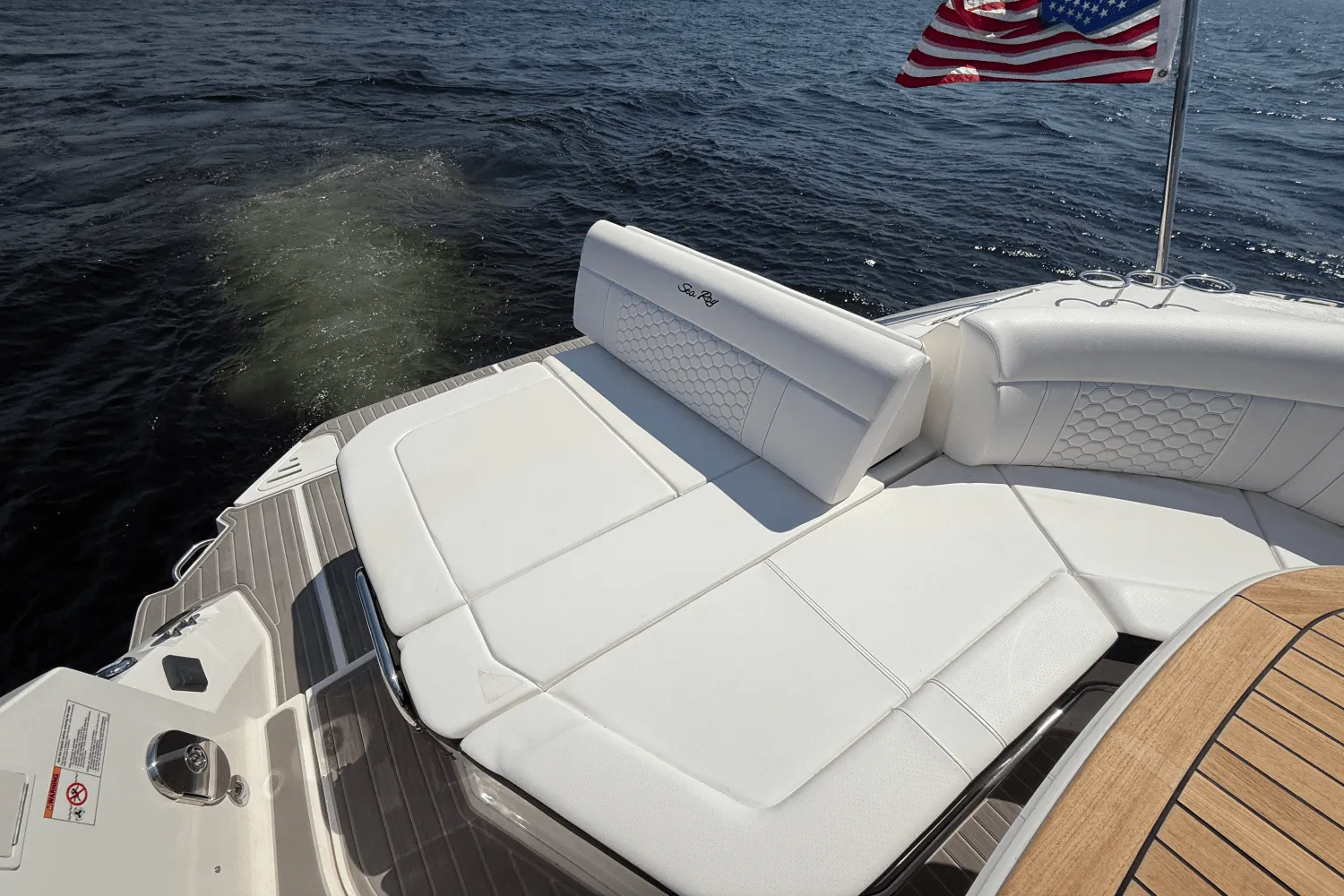 2025 Sea Ray 320 SUNDANCER Image Thumbnail #10