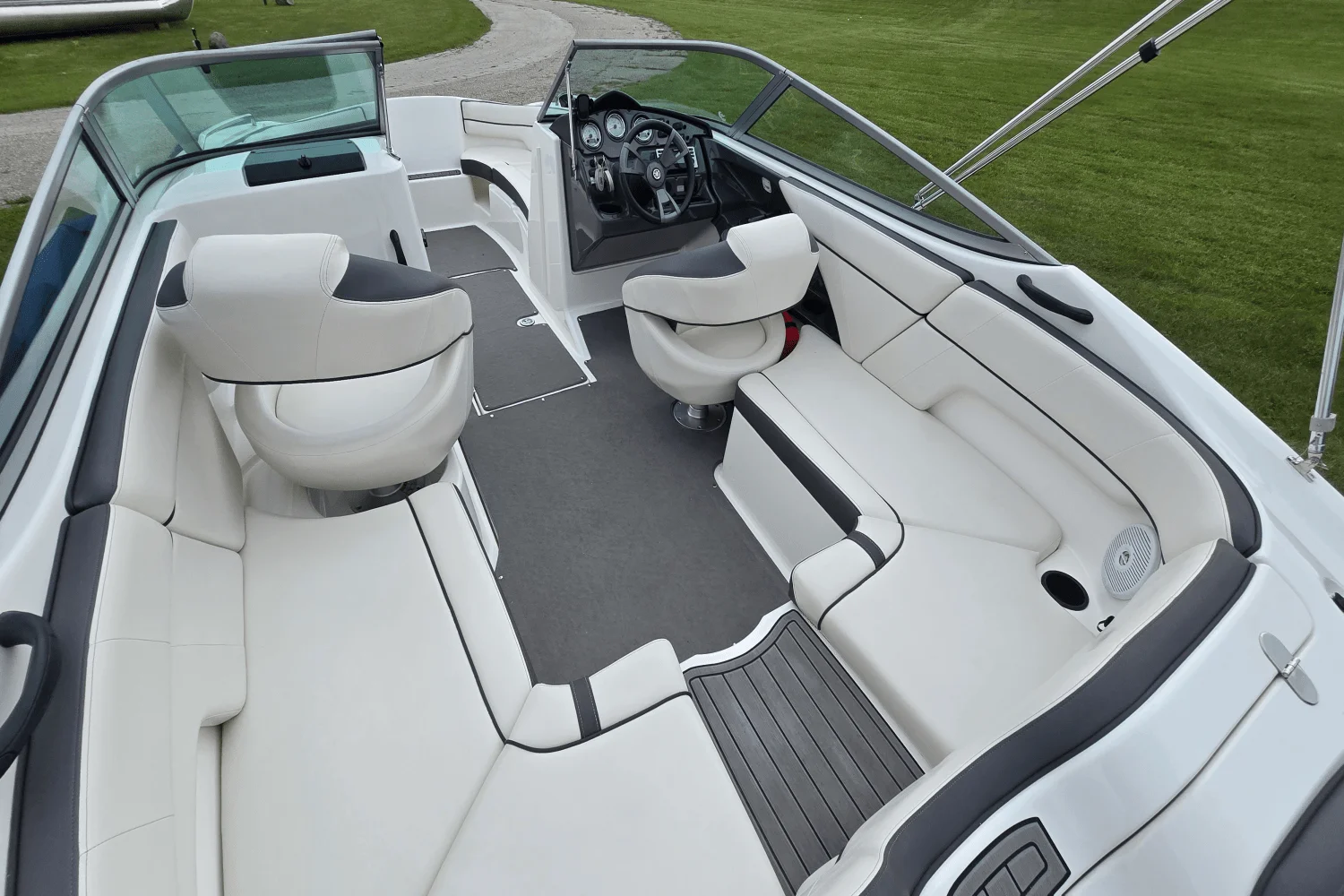 2013 Yamaha 210SX Image Thumbnail #5