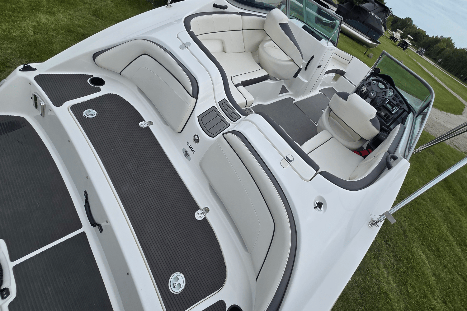 2013 Yamaha 210SX Image Thumbnail #4