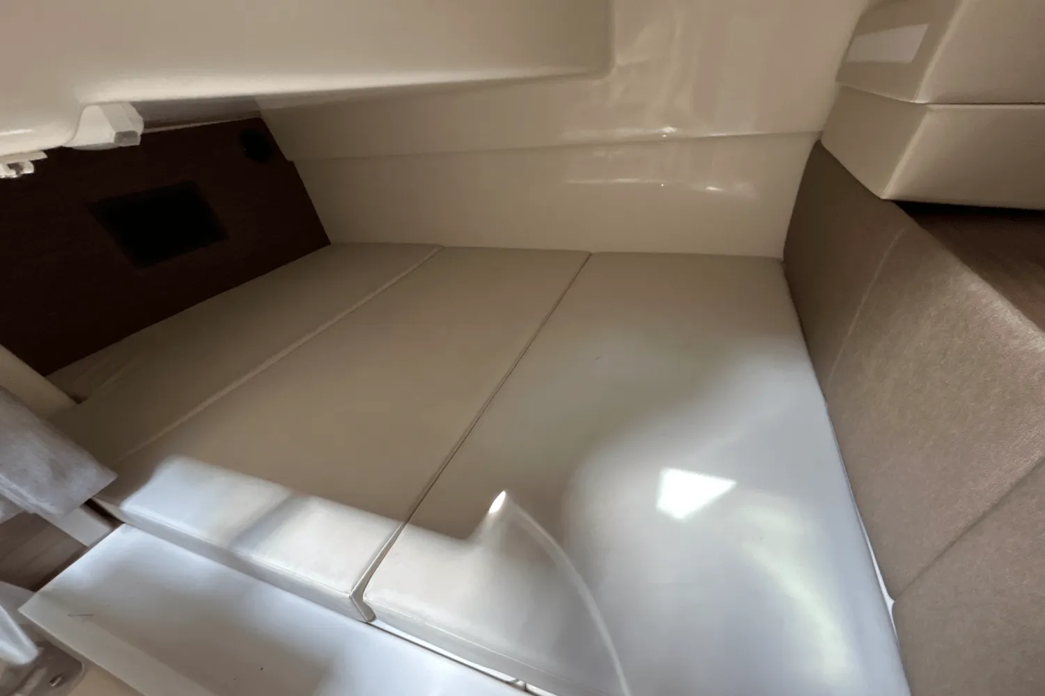 2025 Boston Whaler 325 Conquest Image Thumbnail #31