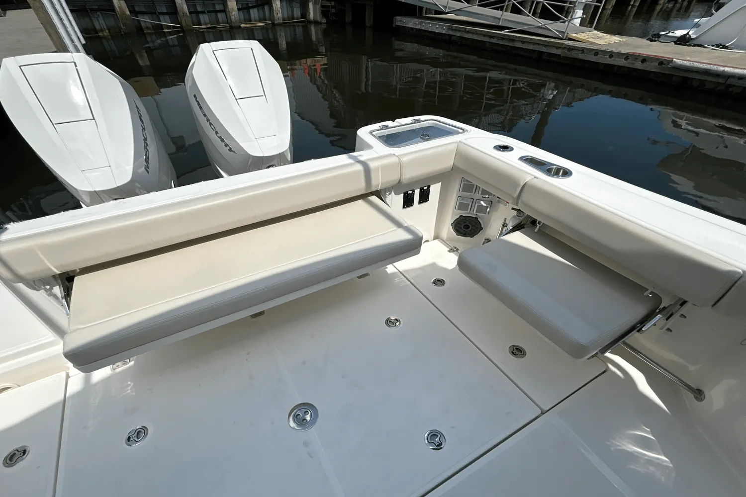 2025 Boston Whaler 325 Conquest Image Thumbnail #18