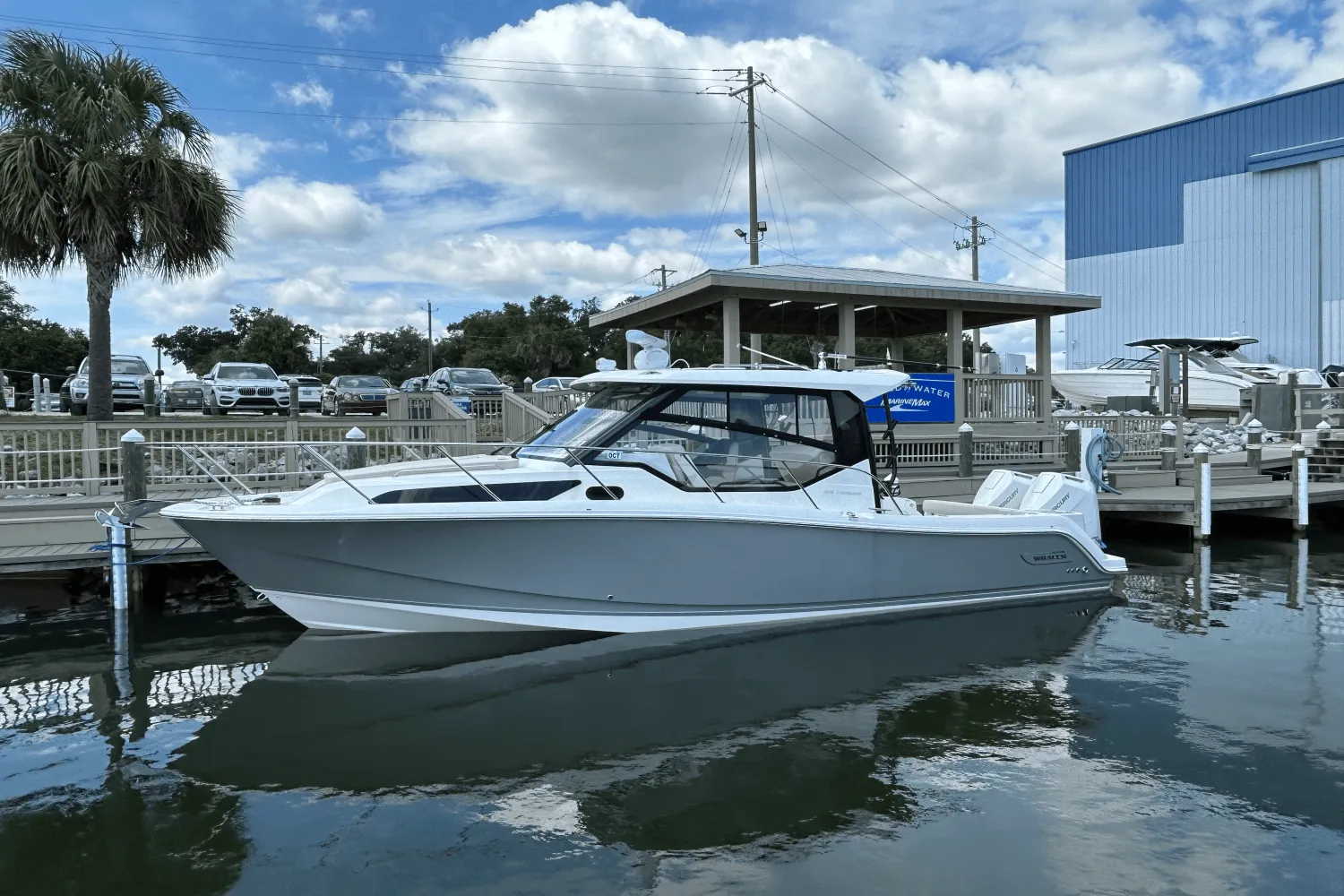 2025 Boston Whaler 325 Conquest Image Thumbnail #7