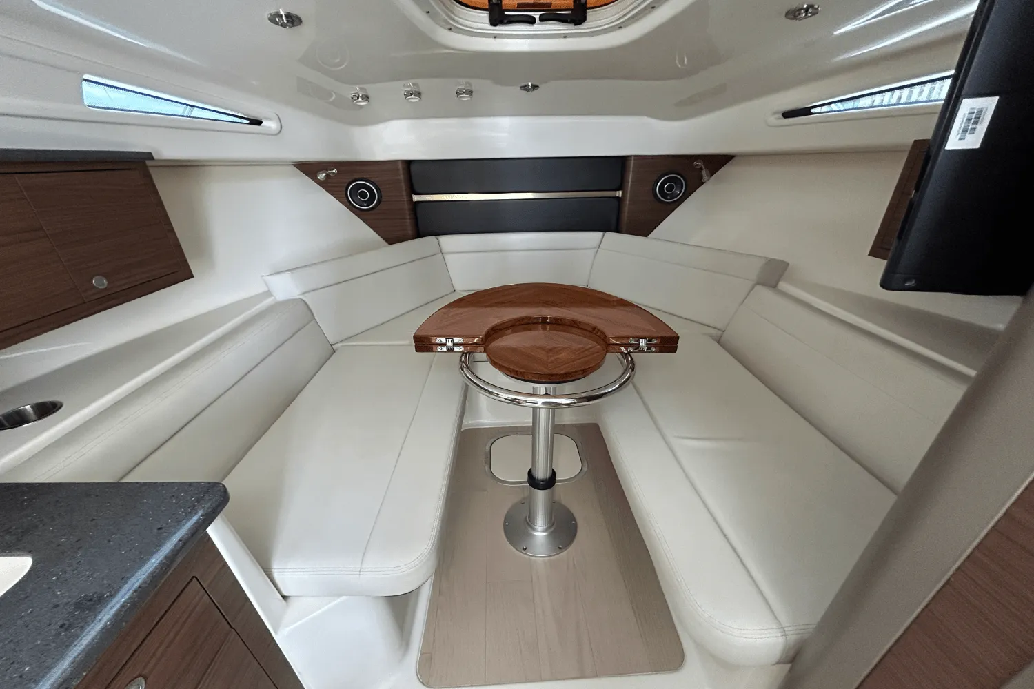2025 Boston Whaler 325 Conquest Image Thumbnail #34