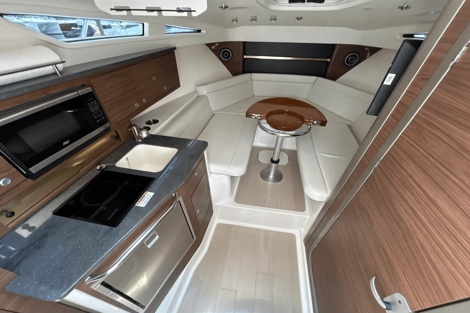 2025 Boston Whaler 325 Conquest Image Thumbnail #29