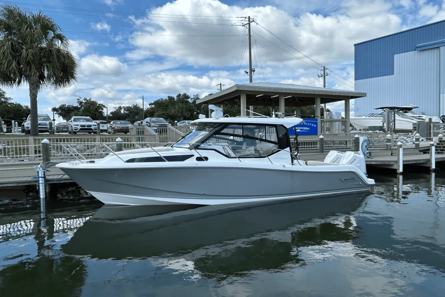 2025 Boston Whaler 325 Conquest Image Thumbnail #2