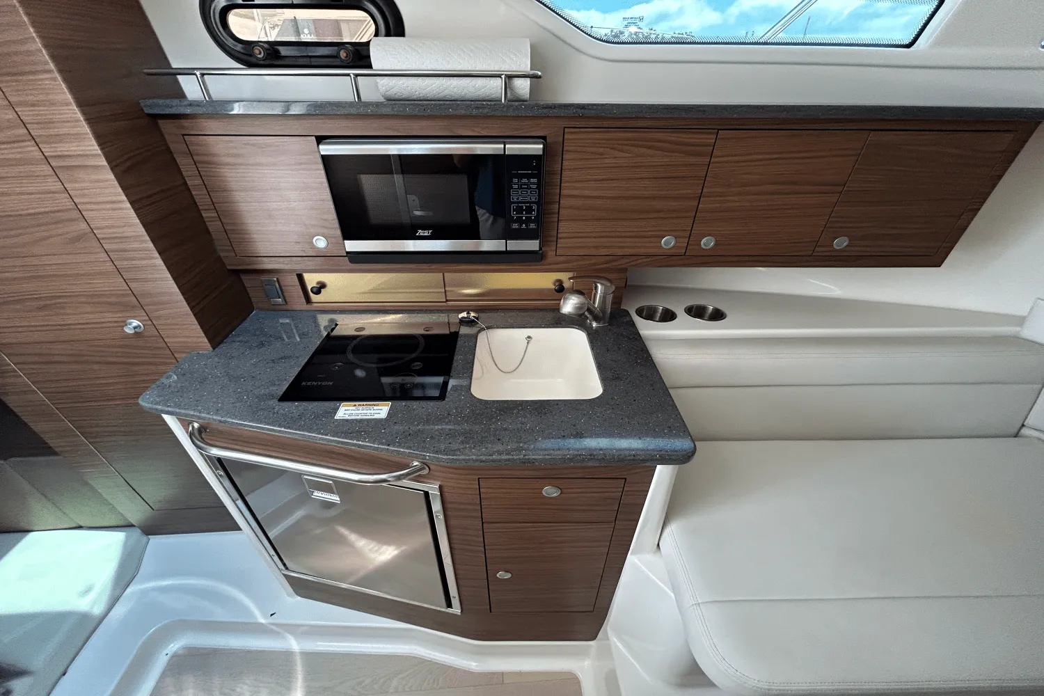 2025 Boston Whaler 325 Conquest Image Thumbnail #39