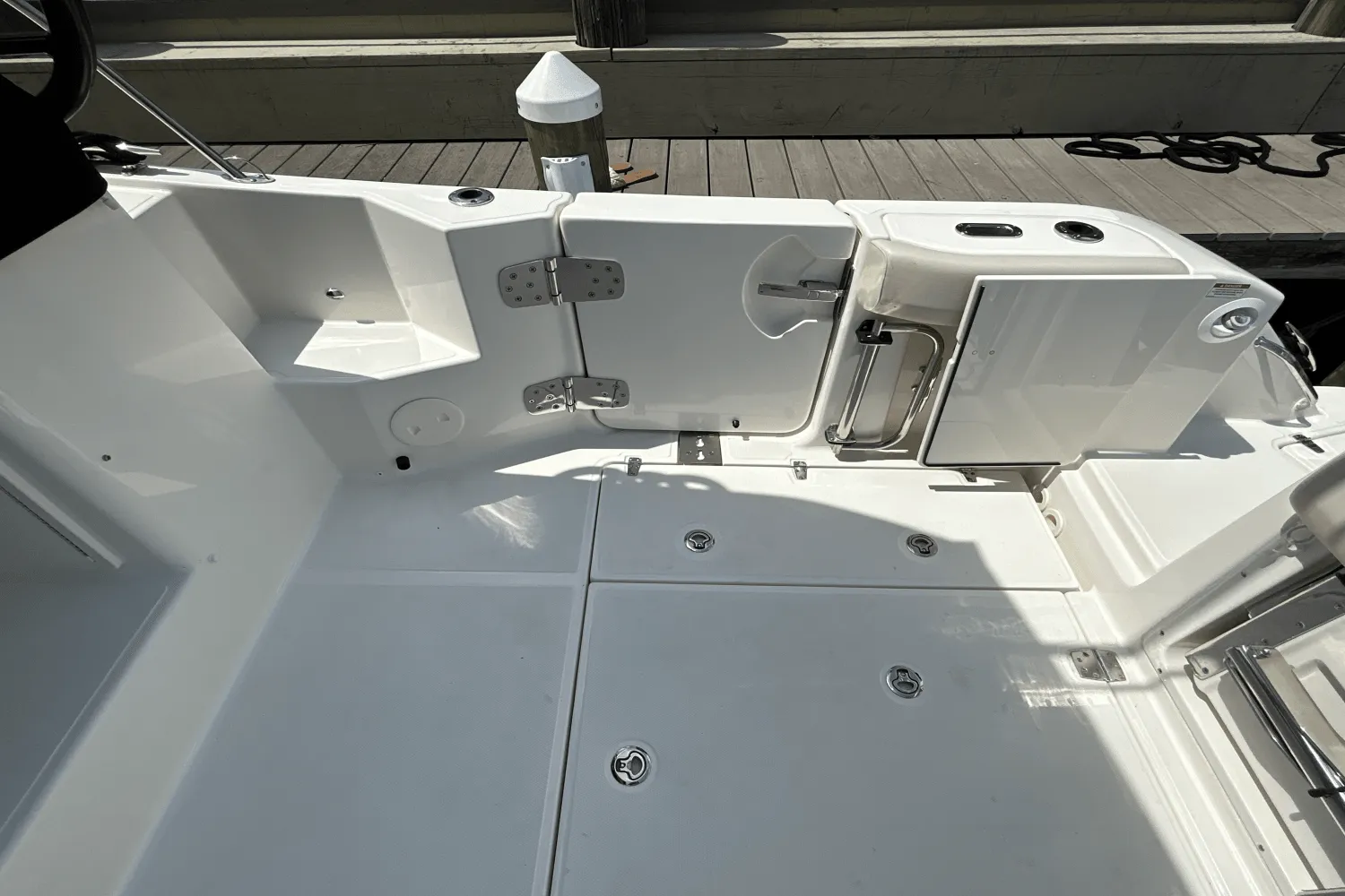 2025 Boston Whaler 325 Conquest Image Thumbnail #15