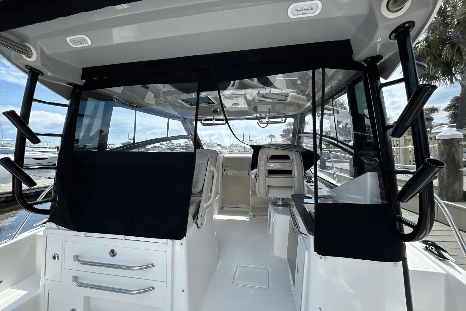 2025 Boston Whaler 325 Conquest Image Thumbnail #21