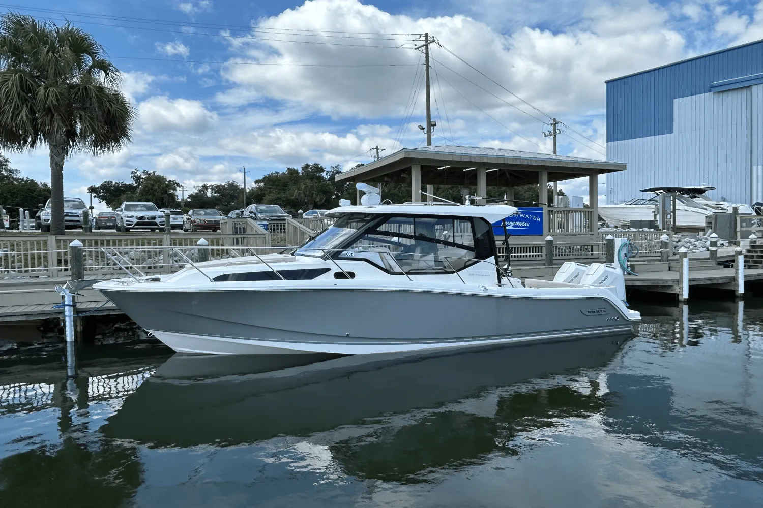 2025 Boston Whaler 325 Conquest Image Thumbnail #8
