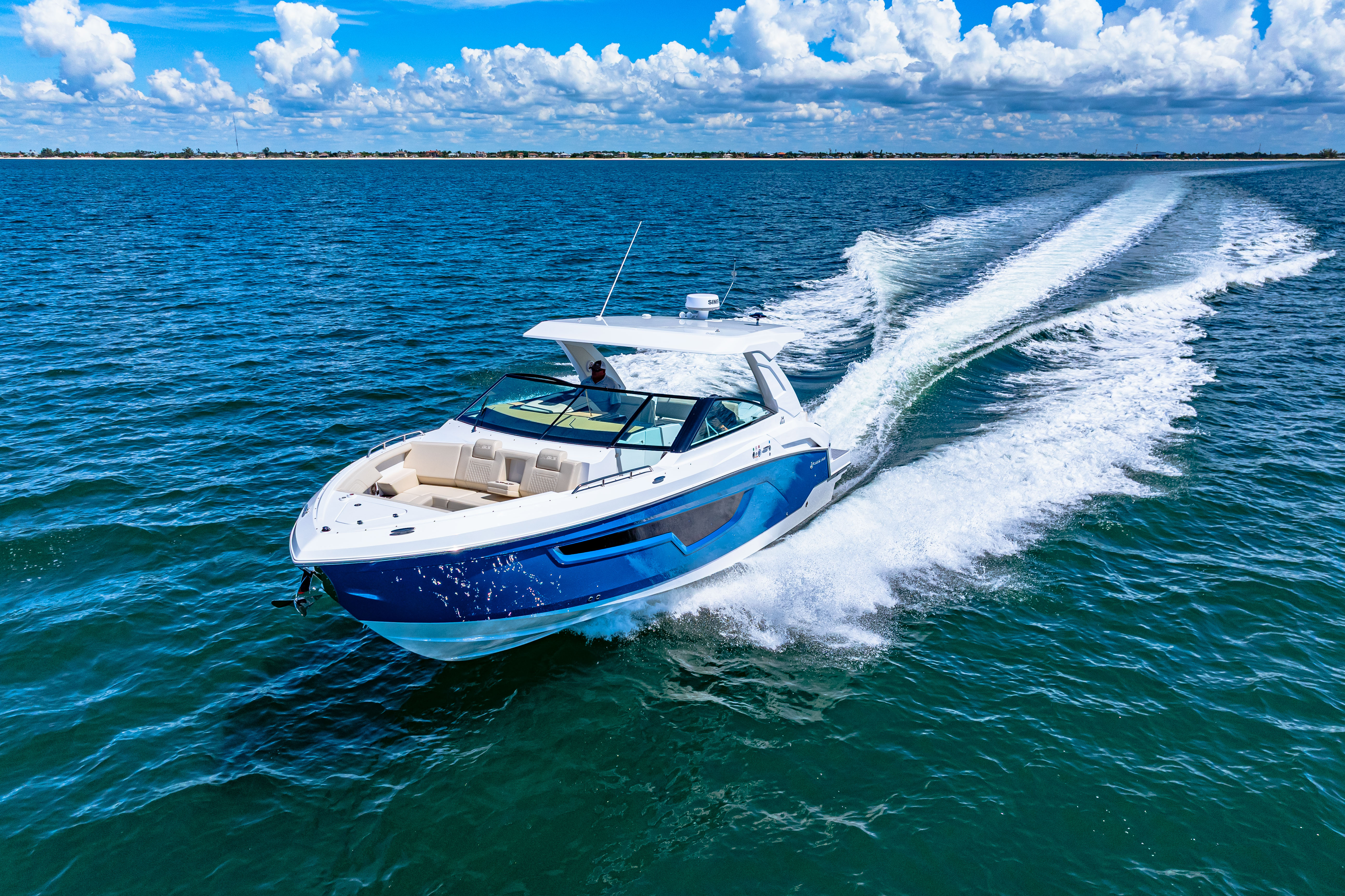 2026 Cruisers Yachts 34 GLS Outboard Image Thumbnail #11