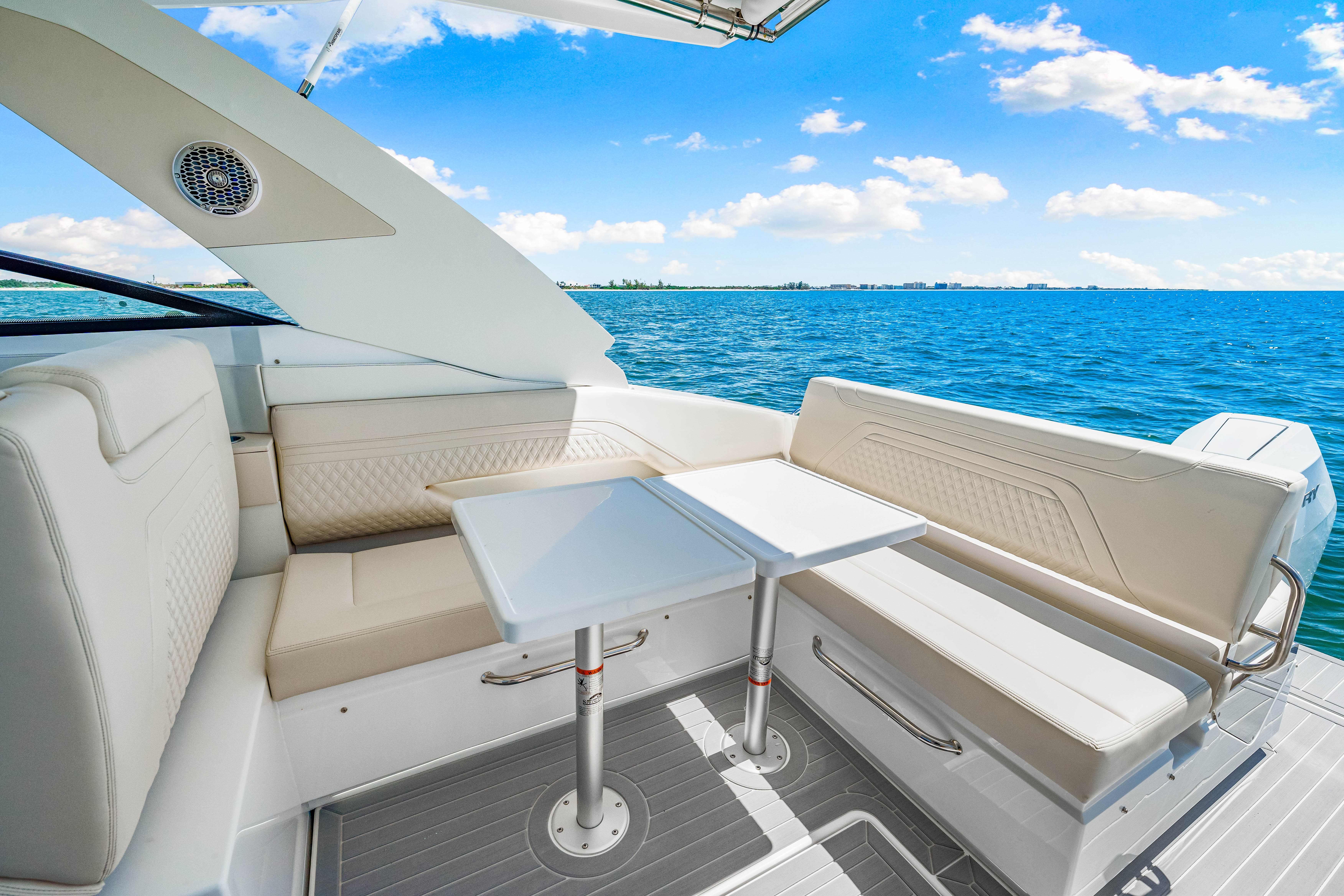2026 Cruisers Yachts 34 GLS Outboard Image Thumbnail #20