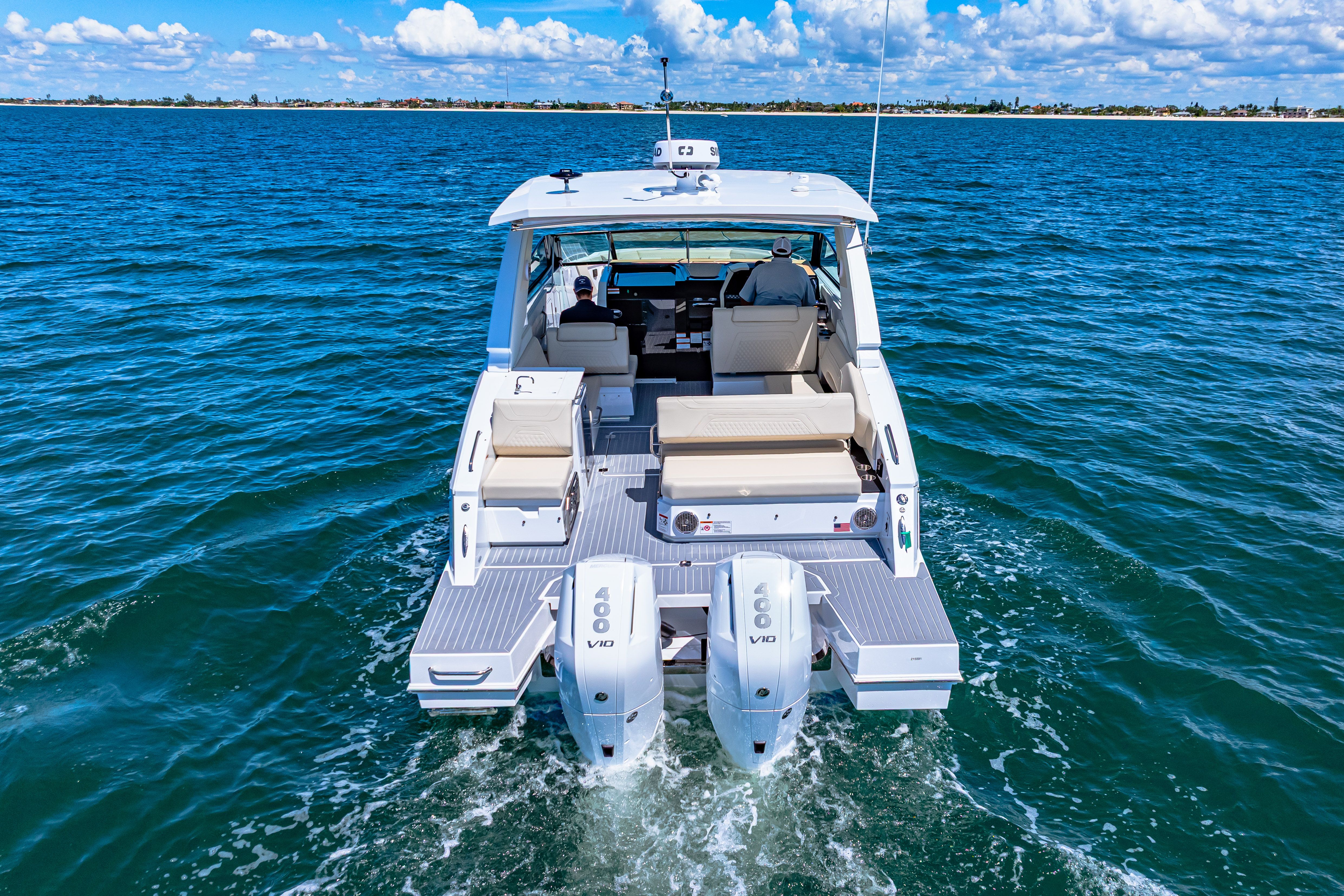 2026 Cruisers Yachts 34 GLS Outboard Image Thumbnail #7