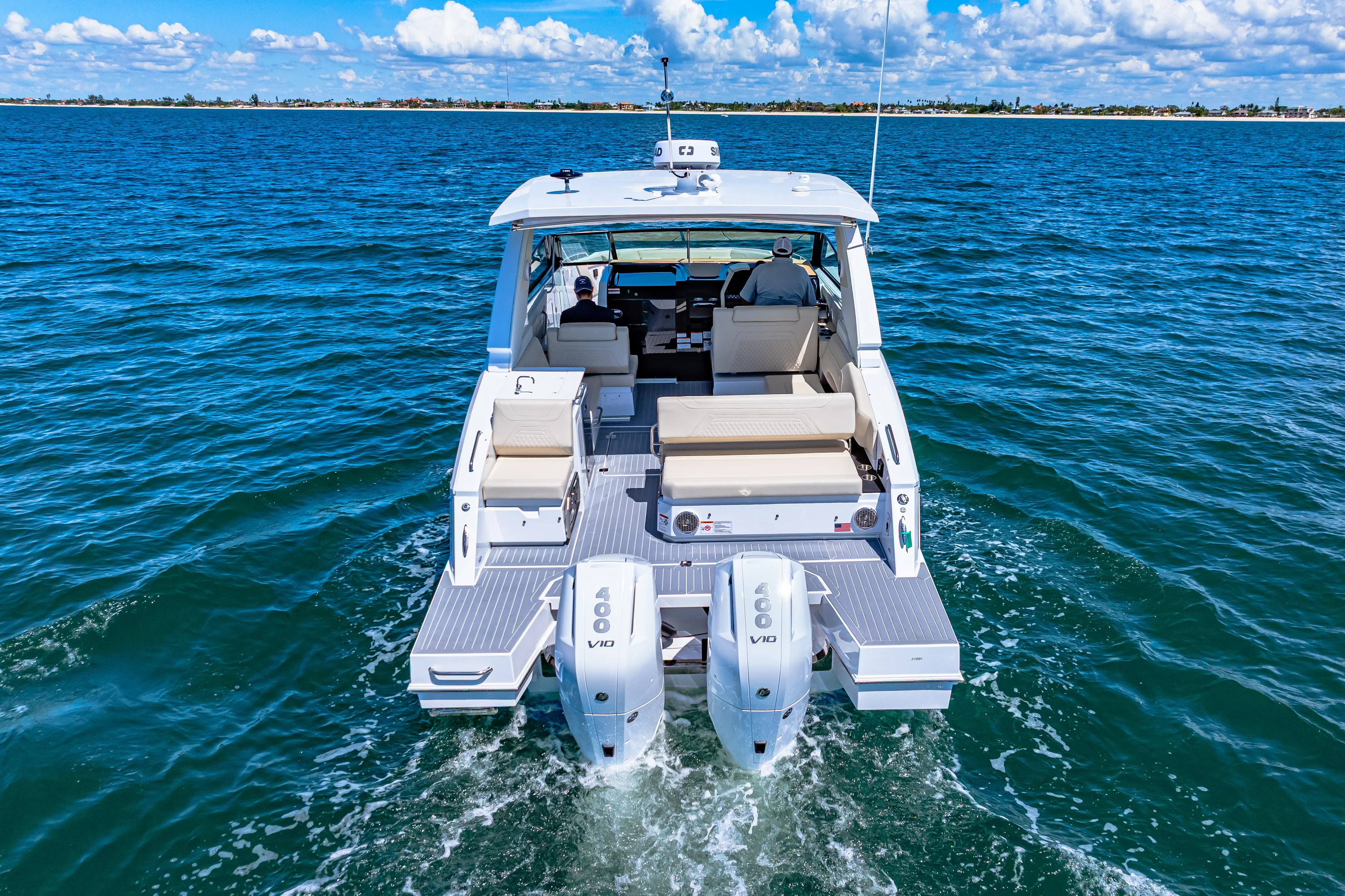 2026 Cruisers Yachts 34 GLS Outboard Image Thumbnail #7