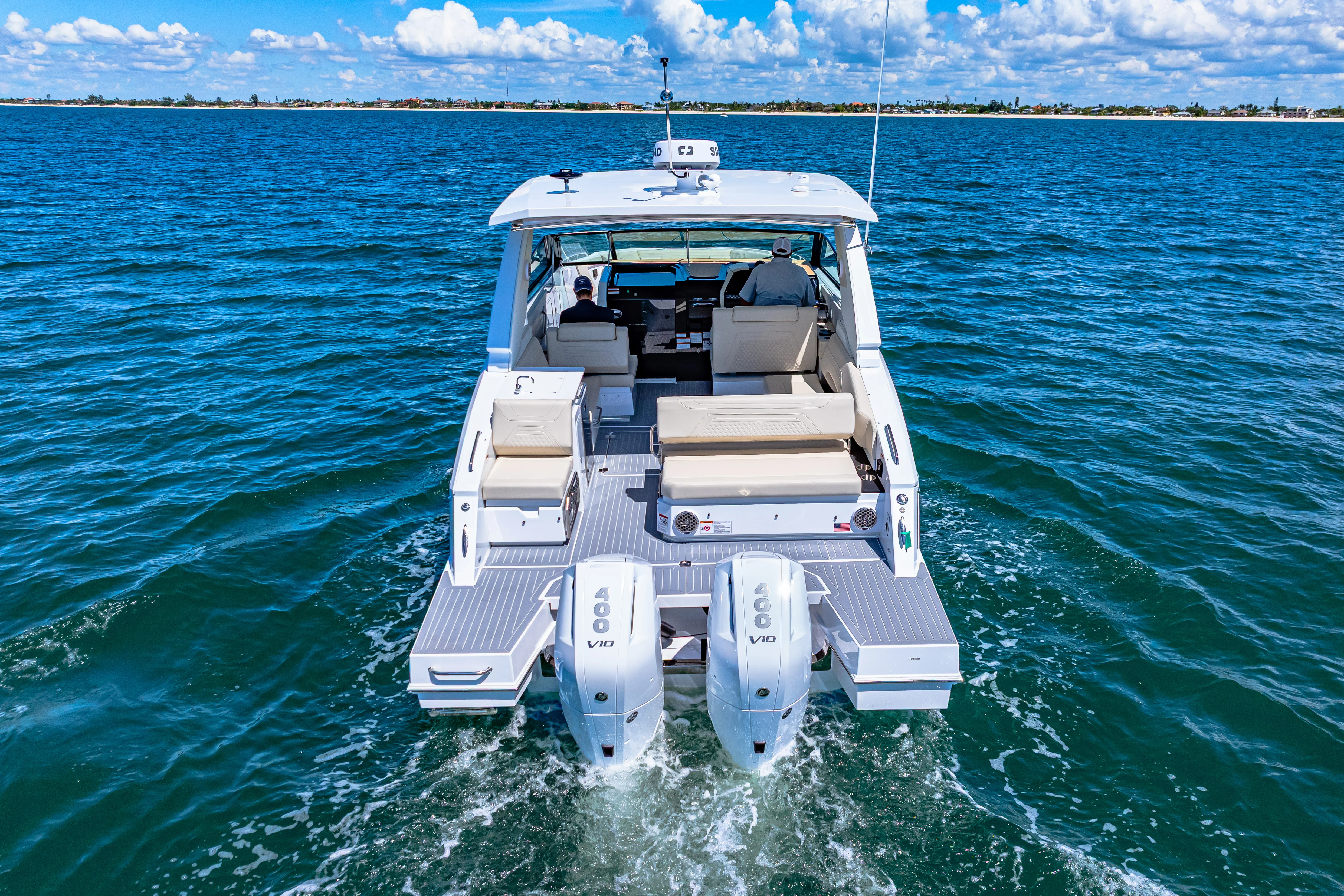 2026 Cruisers Yachts 34 GLS Outboard Image Thumbnail #7