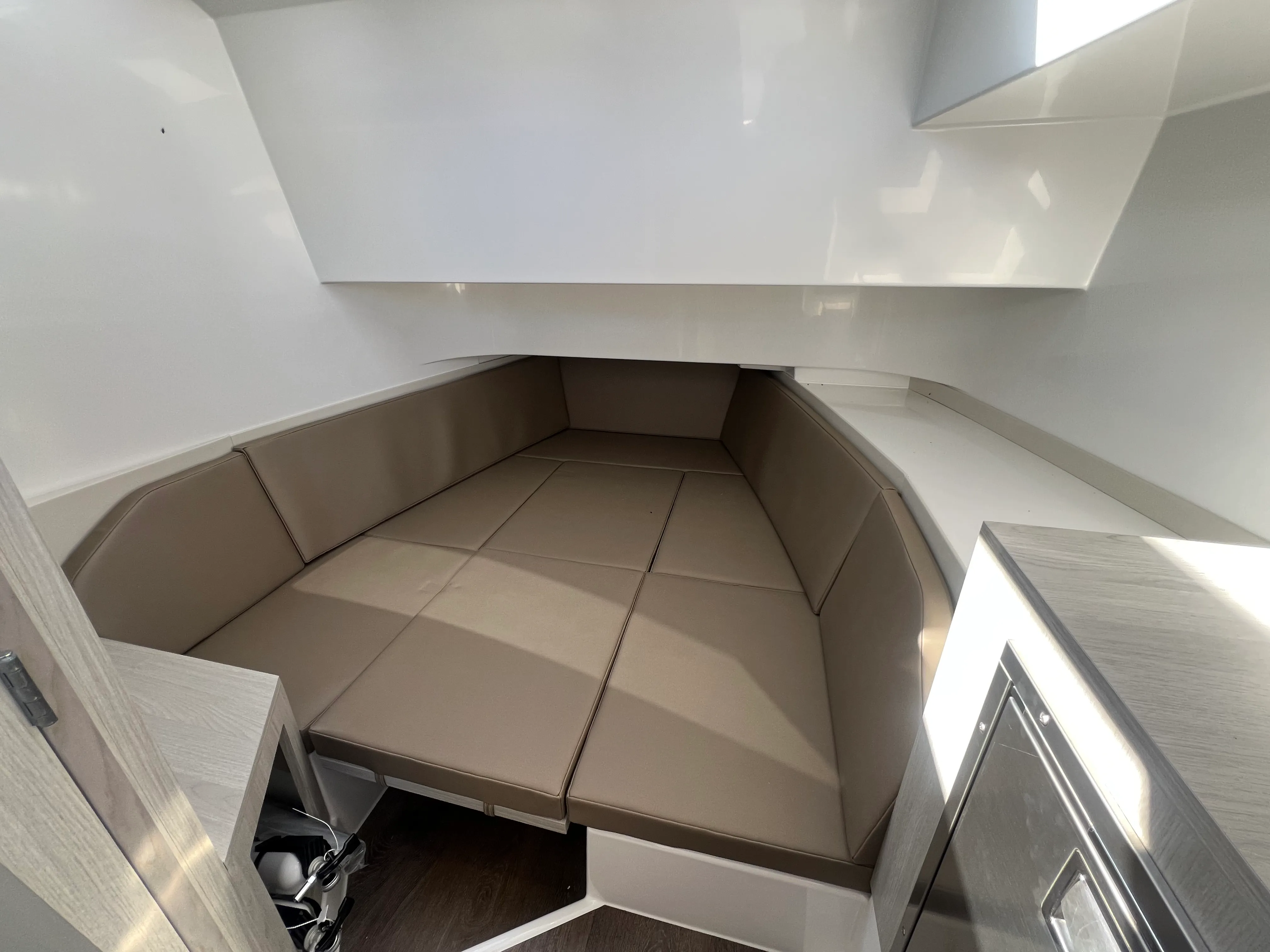 2026 Cruisers Yachts 38 VTR Image Thumbnail #40