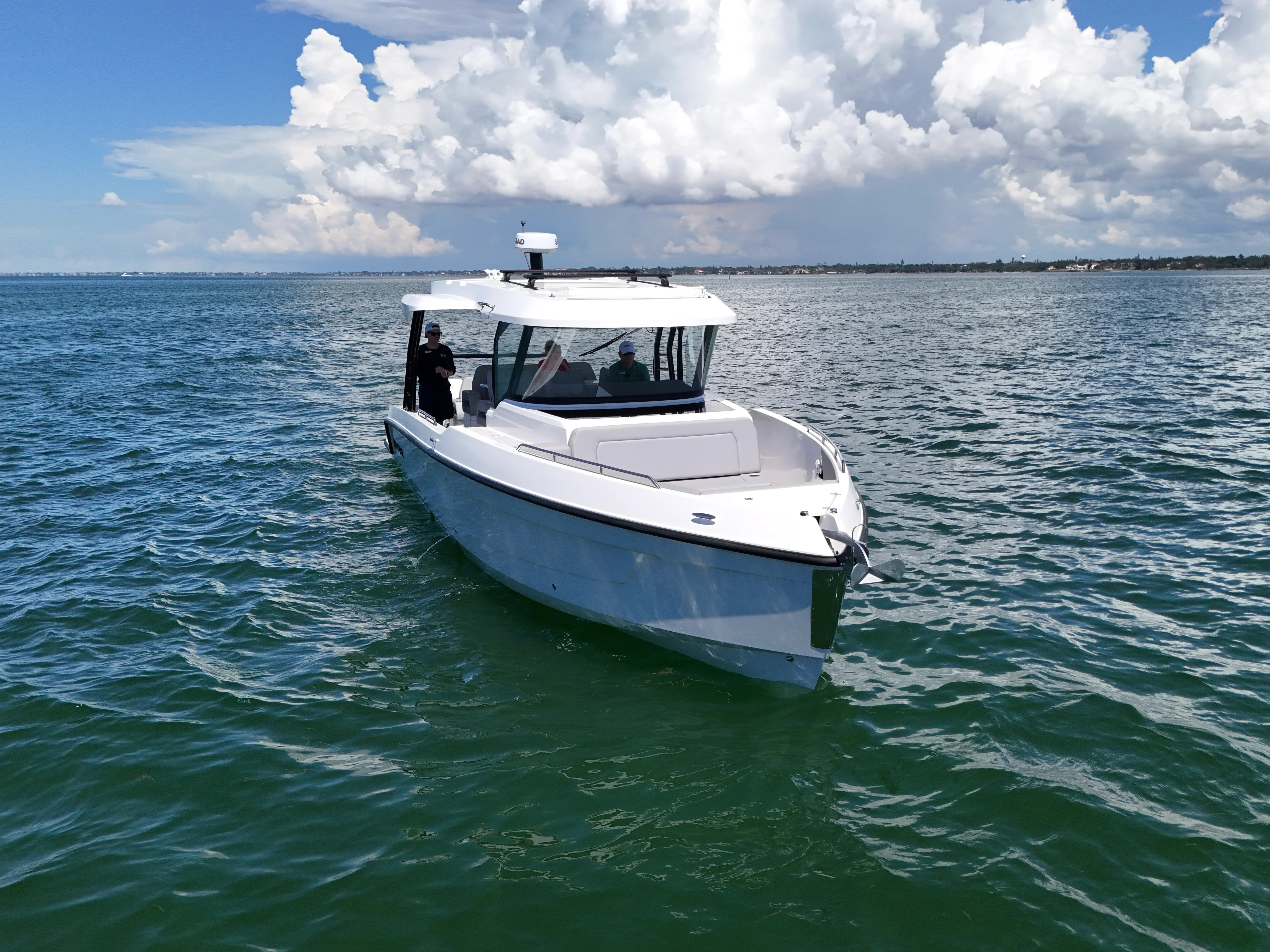 2026 Cruisers Yachts 38 VTR Image Thumbnail #4