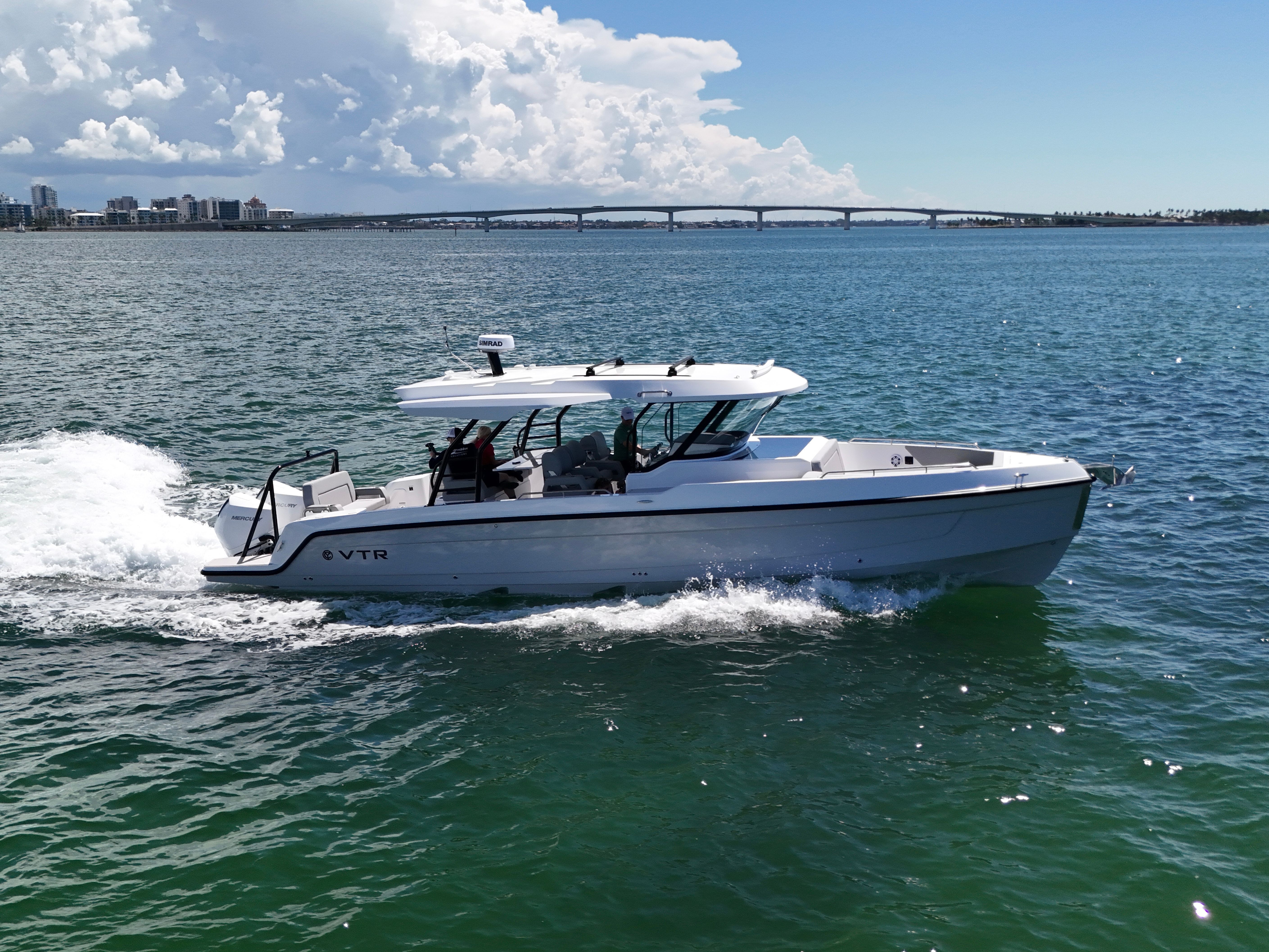 2026 Cruisers Yachts 38 VTR Image Thumbnail #17