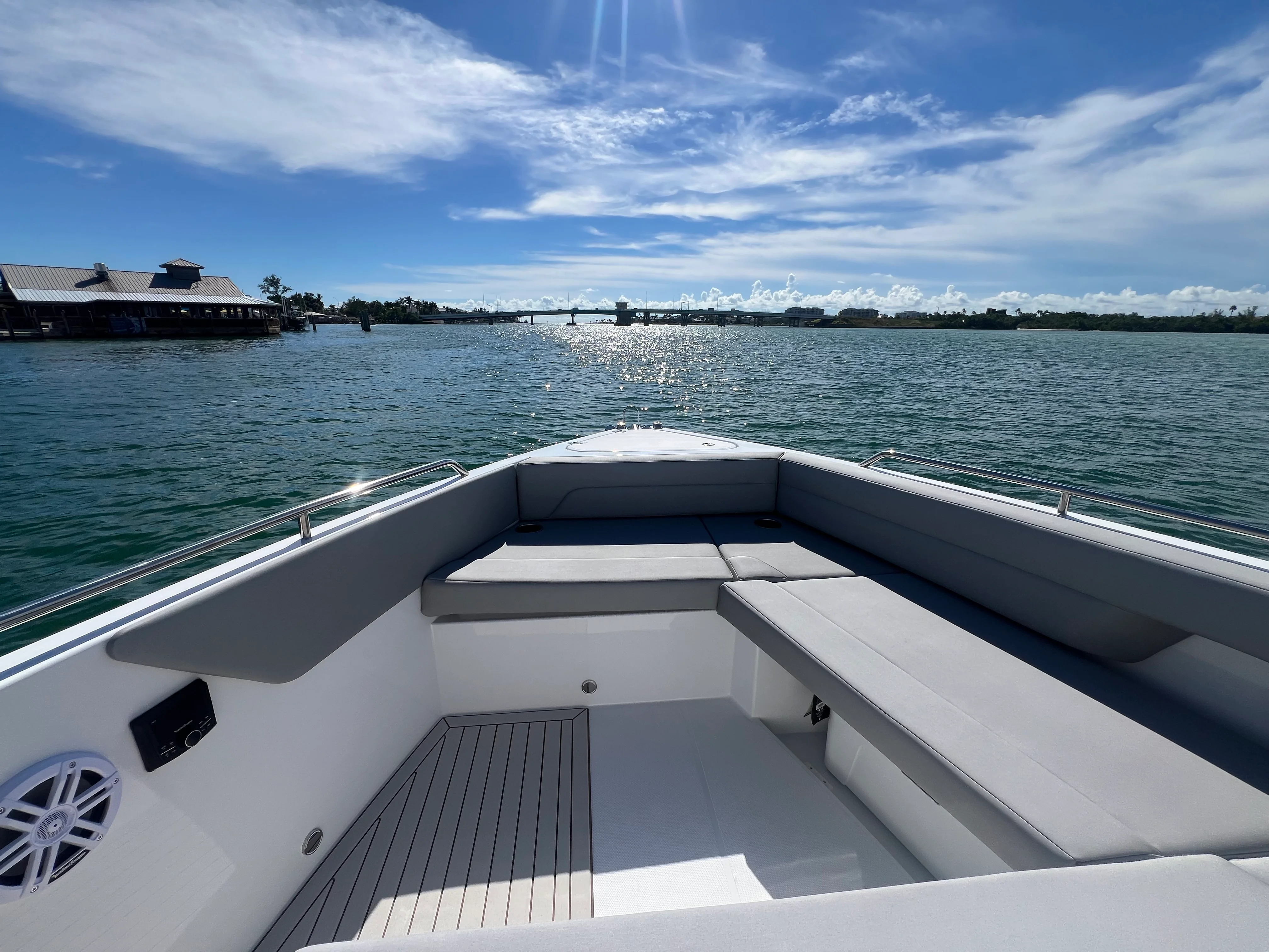 2026 Cruisers Yachts 38 VTR Image Thumbnail #38