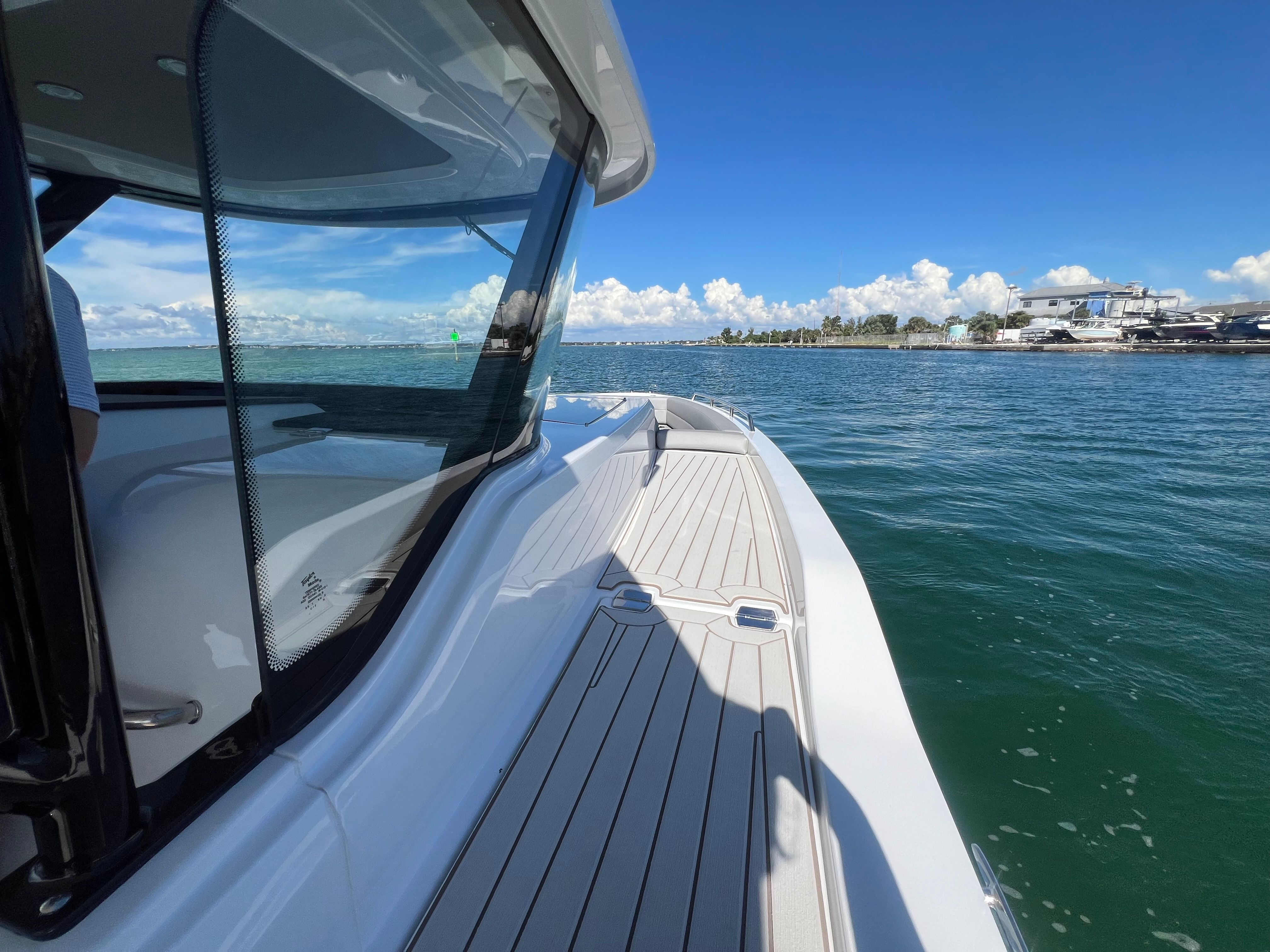 2026 Cruisers Yachts 38 VTR Image Thumbnail #35